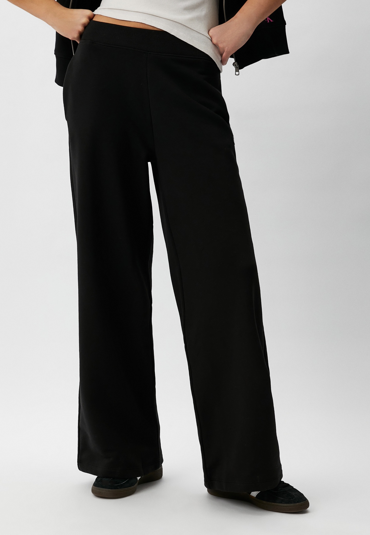 Женские спортивные брюки Calvin Klein Jeans J20J222597