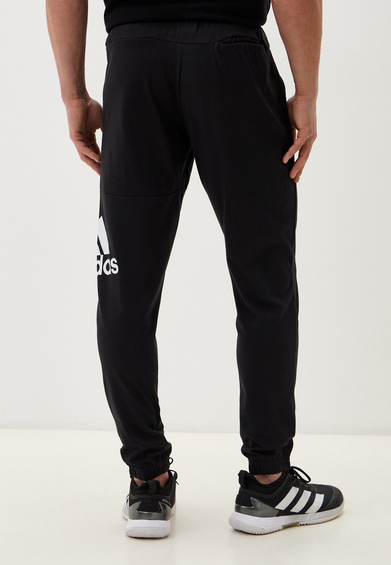Мужские спортивные брюки Adidas (Адидас) IC9400 купить за 3999 руб.