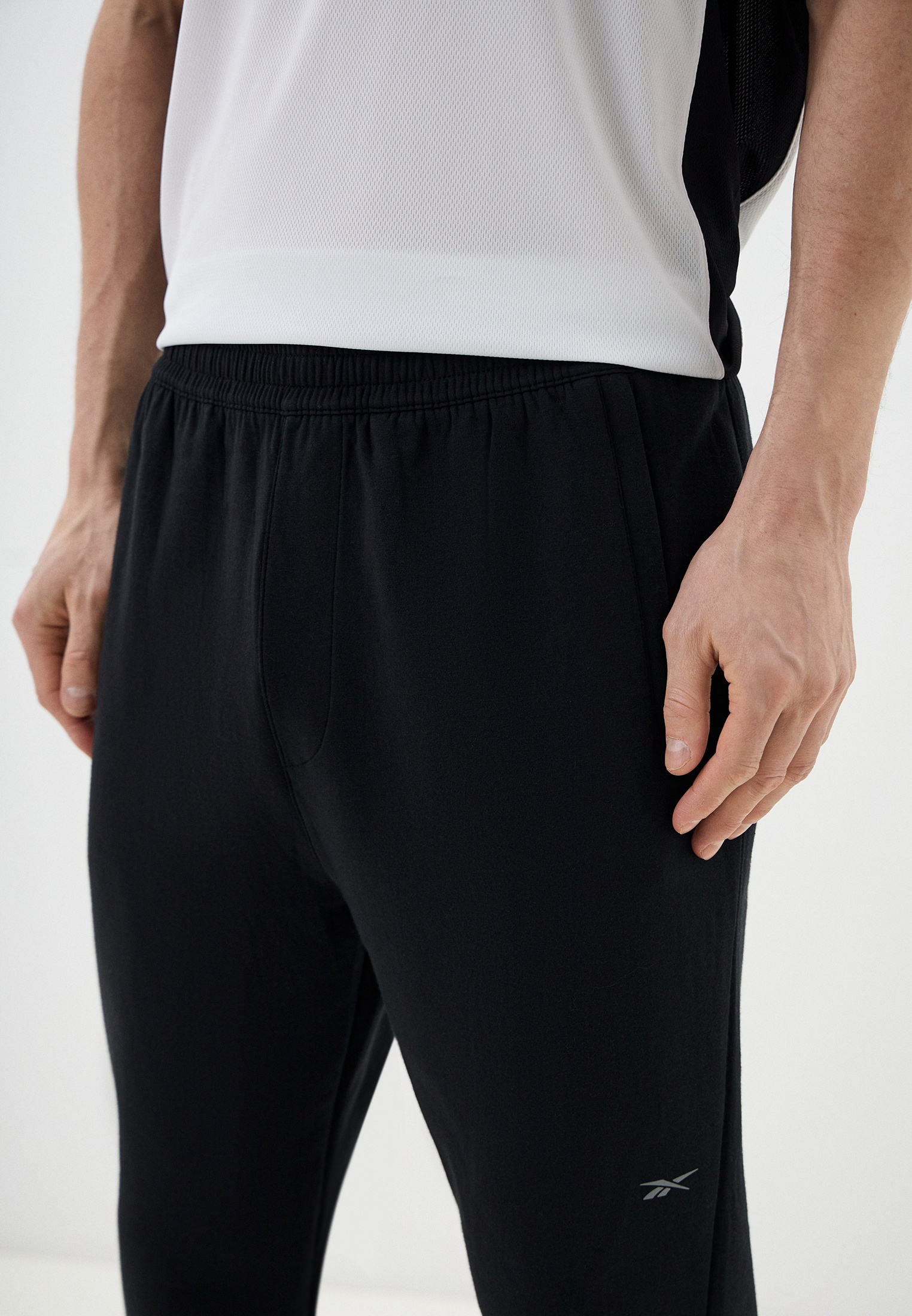Мужские спортивные брюки Reebok (Рибок) IS4680/100075686 купить за 8499 ...