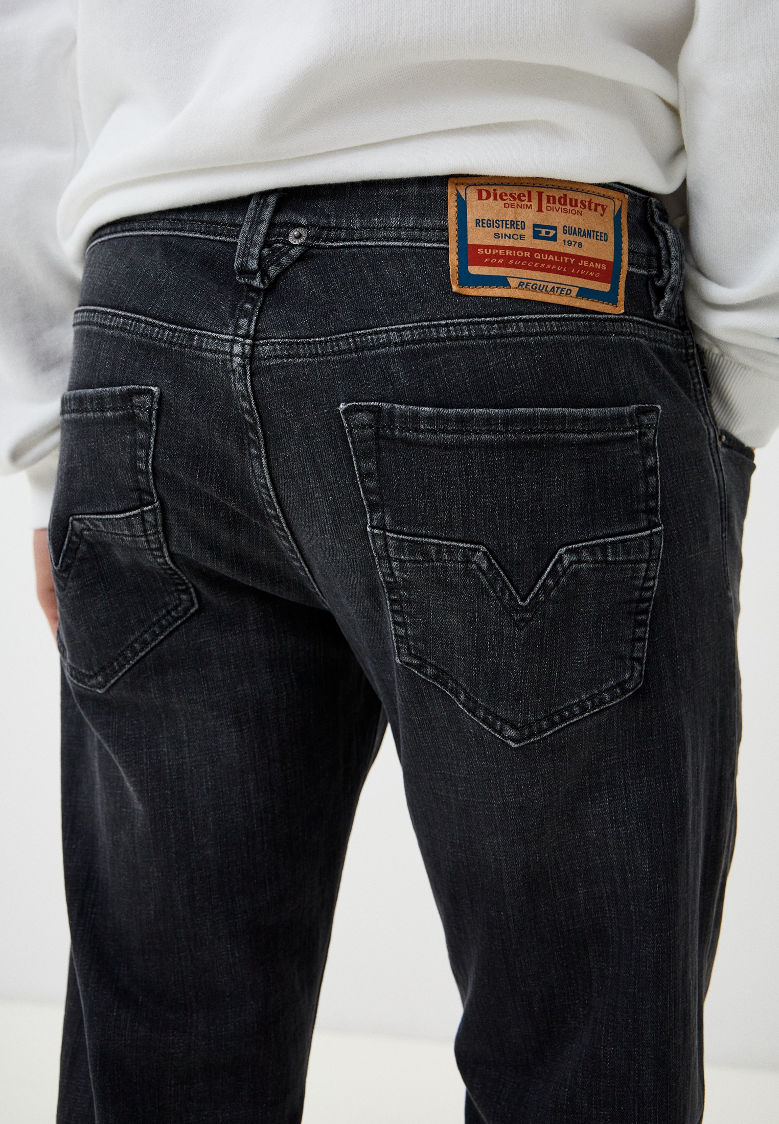 Мужские прямые джинсы Diesel (Дизель) 00C06Q09H29: изображение 4