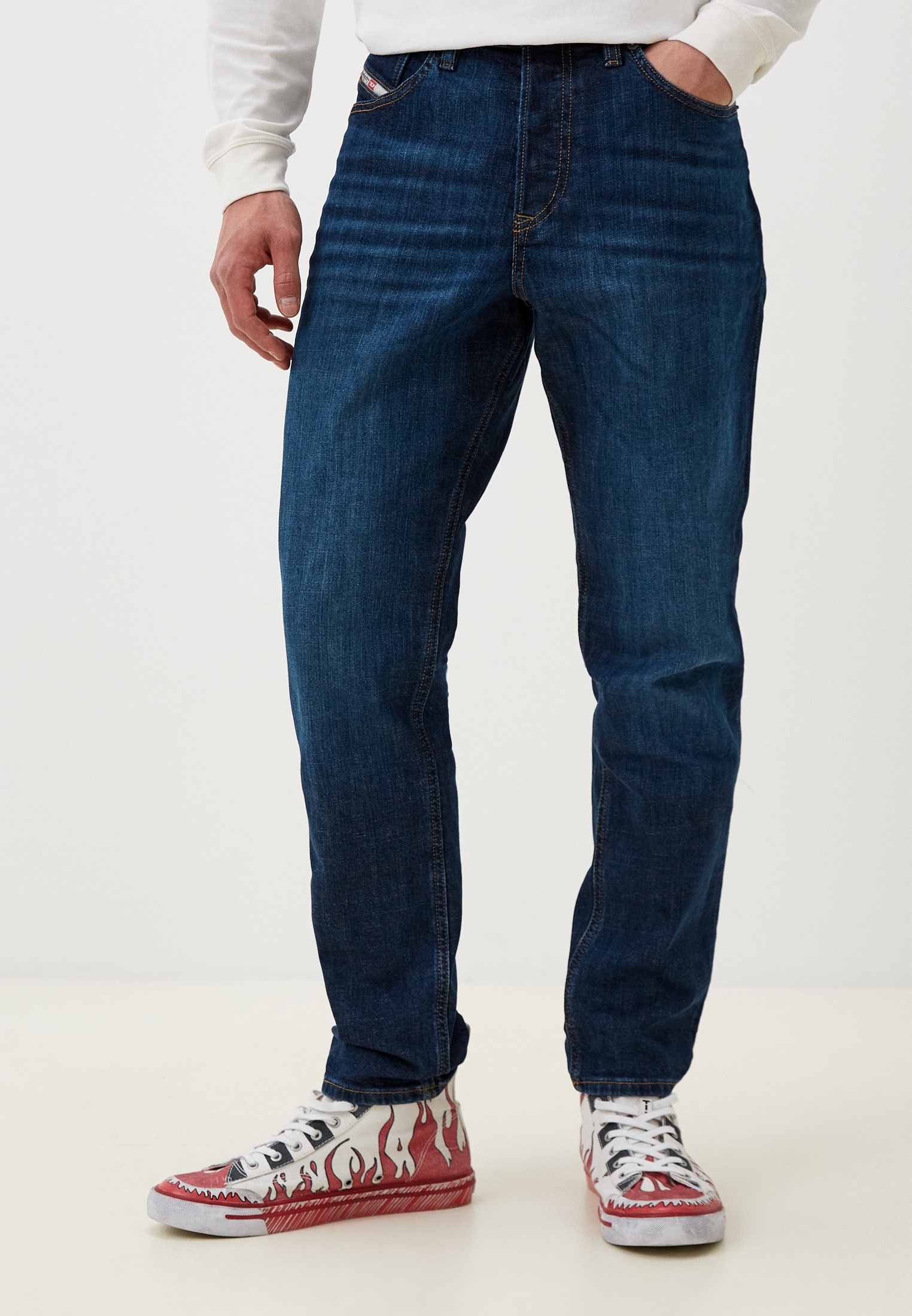 Мужские зауженные джинсы Diesel (Дизель) A035710PFAZ: изображение 4