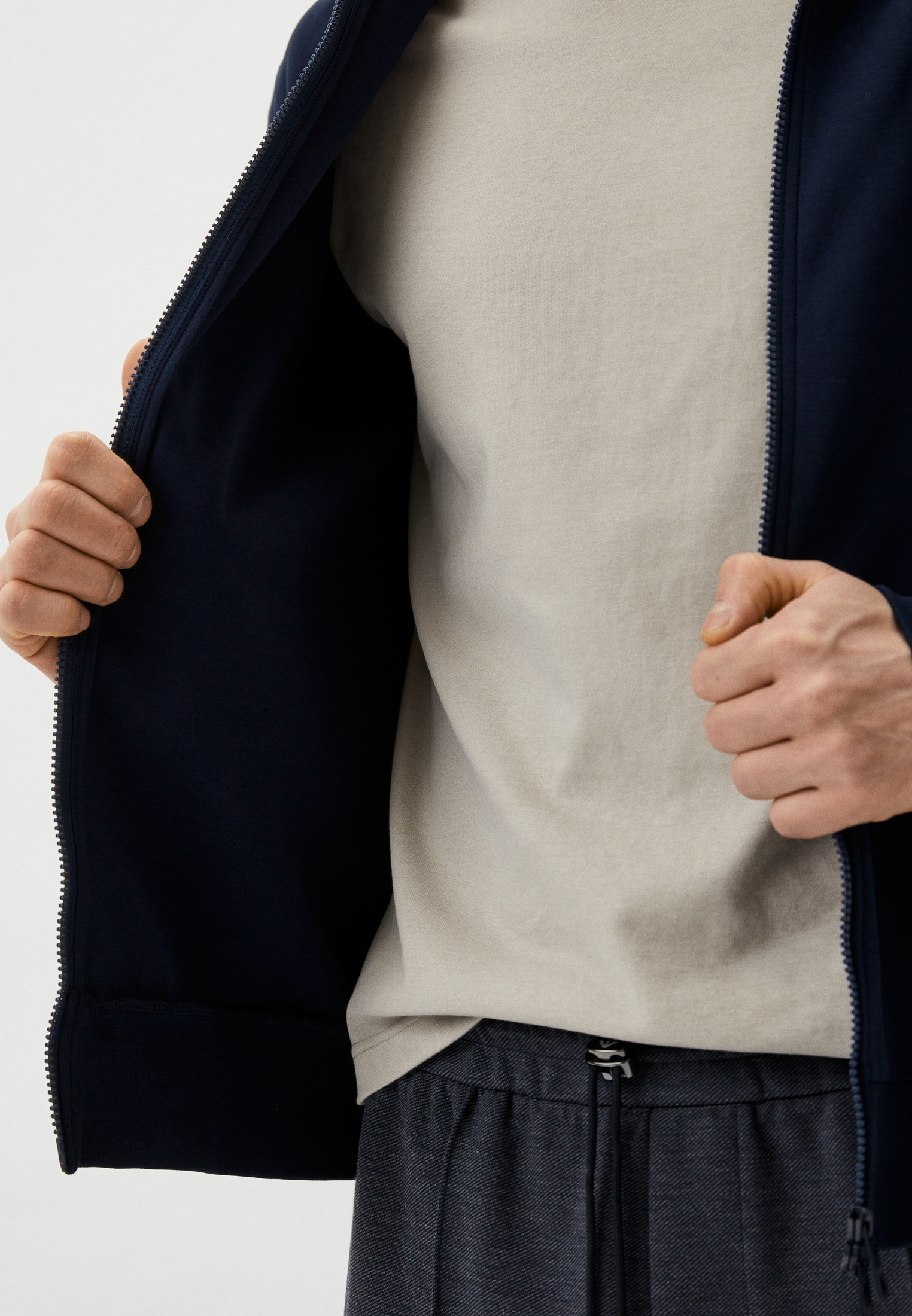 Толстовка мужская Armani Exchange 3DZMAE ZJMAZ купить за 13620 руб.