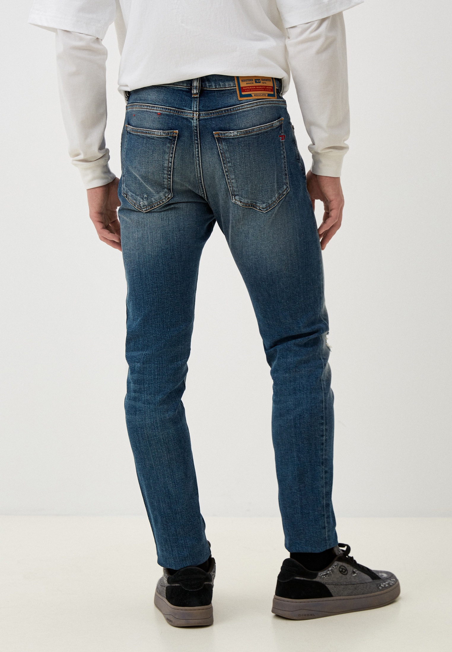 Мужские зауженные джинсы Diesel (Дизель) A0355809H45: изображение 3
