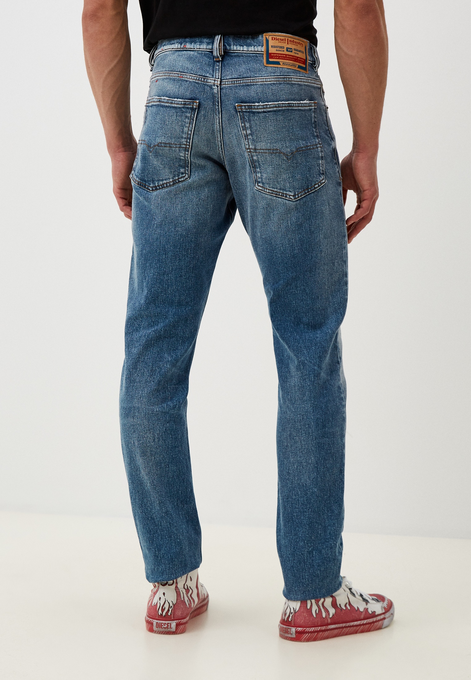 Мужские зауженные джинсы Diesel (Дизель) A03568007T2: изображение 3