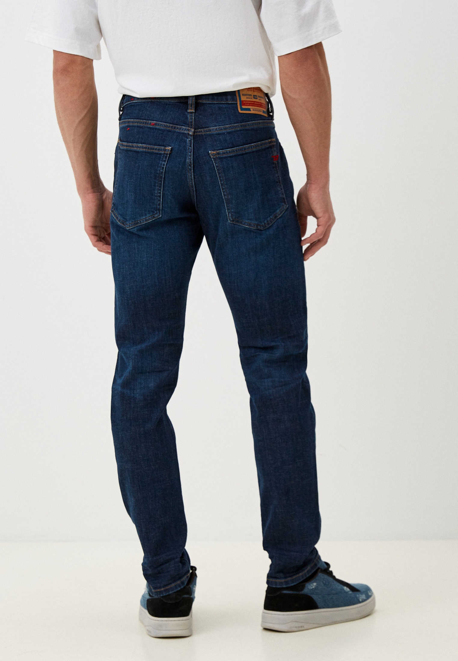Мужские зауженные джинсы Diesel (Дизель) A035580PFAZ: изображение 3