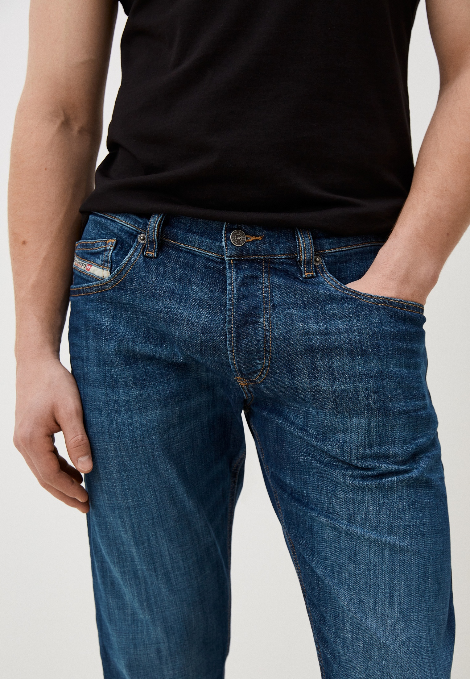 Мужские зауженные джинсы Diesel (Дизель) 00SIDA0IHAR: изображение 4