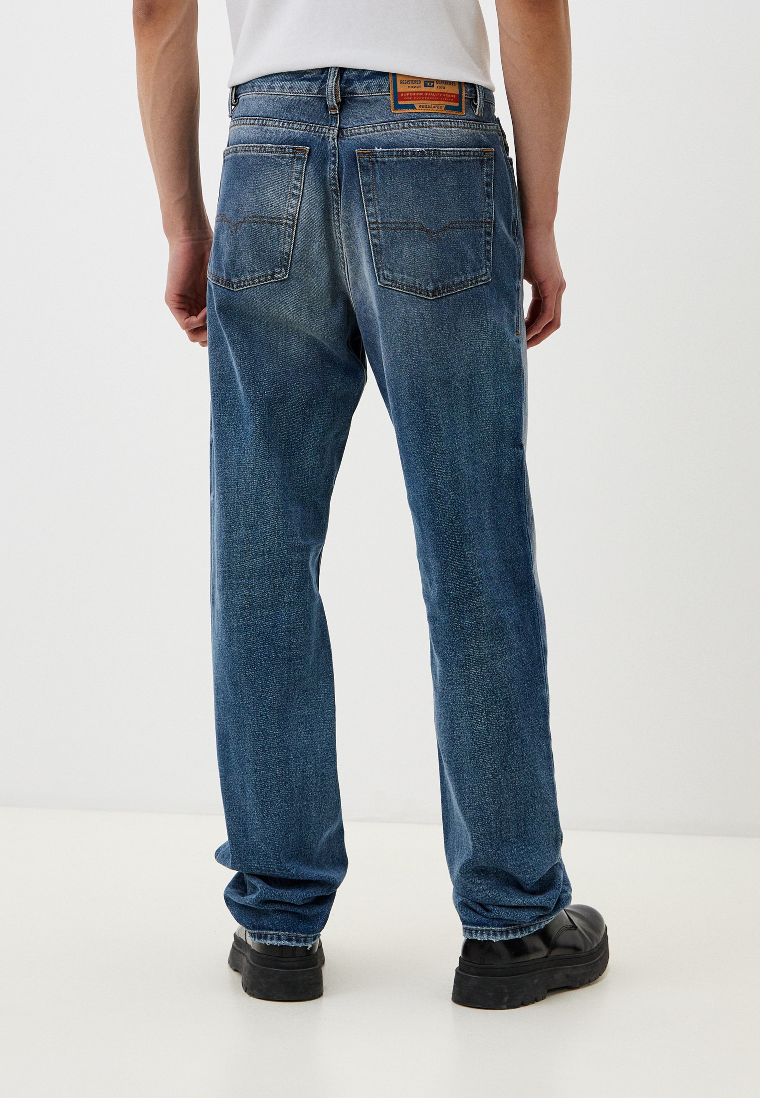 Мужские прямые джинсы Diesel (Дизель) A0437409E68: изображение 3