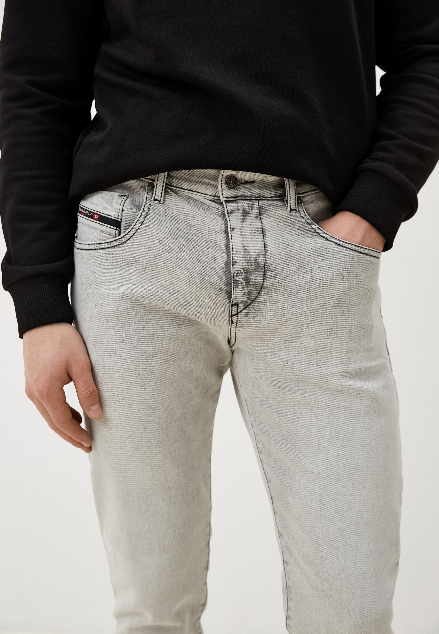 Мужские зауженные джинсы Diesel (Дизель) A12025R69RE: изображение 4