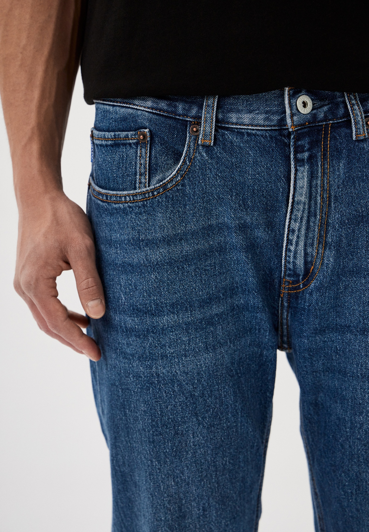 Мужские зауженные джинсы Hugo (Хуго) 50511503: изображение 4