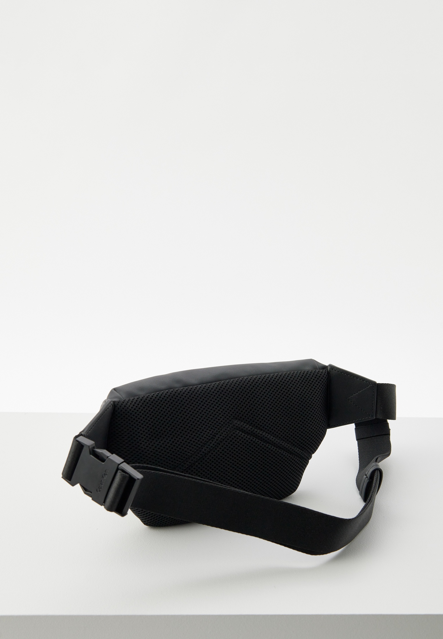 Поясная сумка Calvin Klein (Кельвин Кляйн) K50K510268: изображение 2