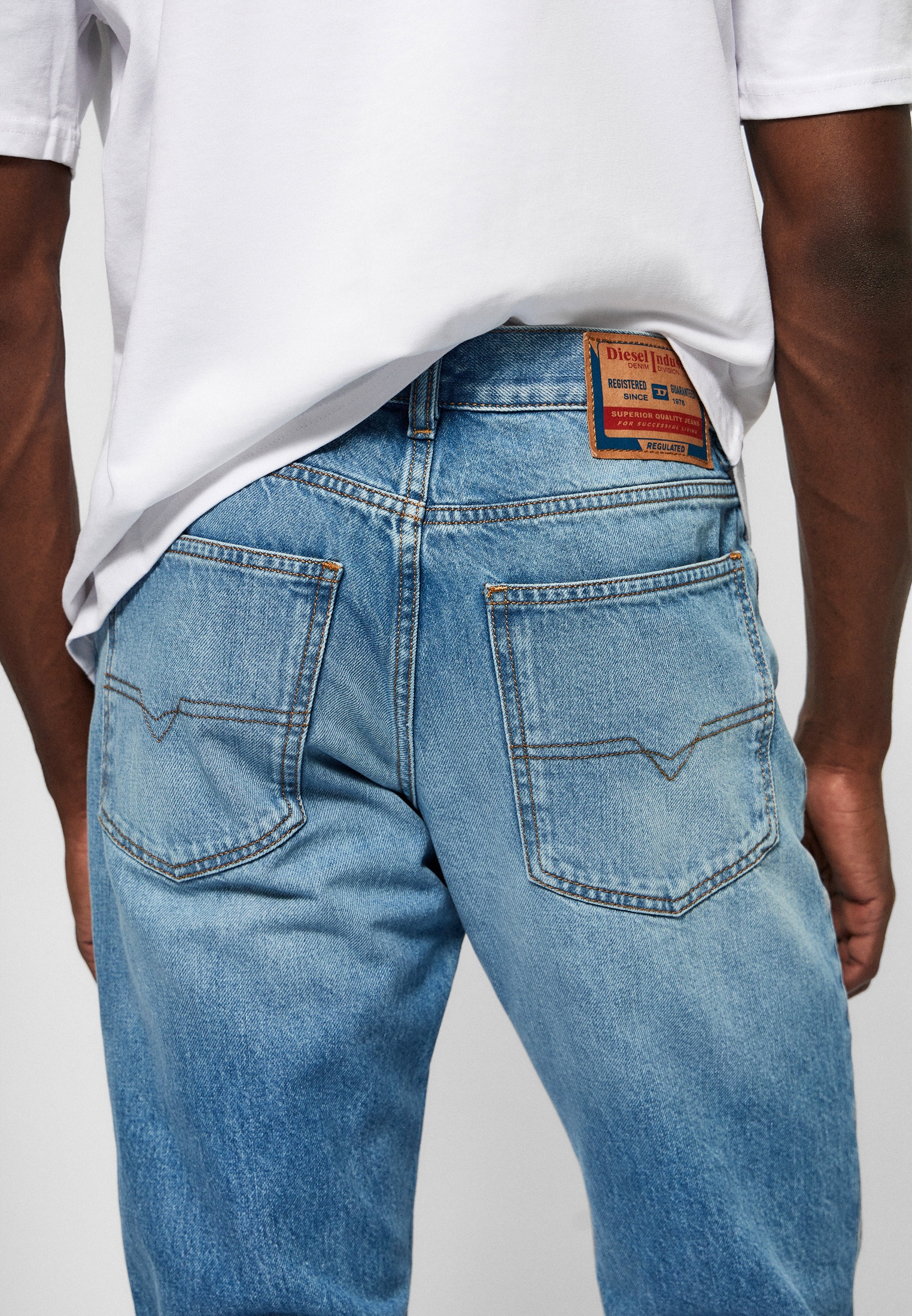 Мужские прямые джинсы Diesel (Дизель) A0356809I29: изображение 5