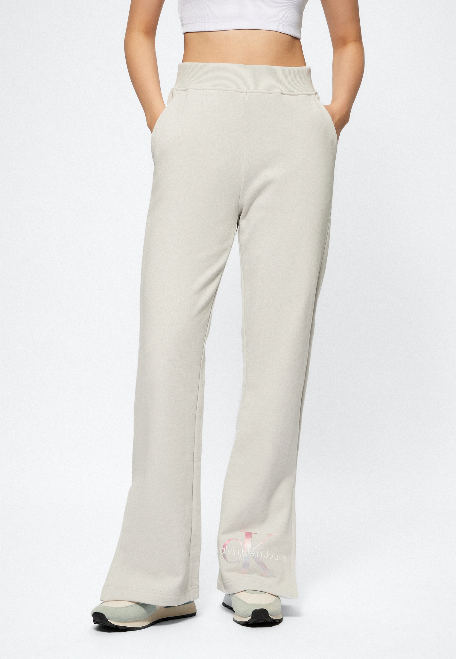 Женские спортивные брюки Calvin Klein Jeans J20J223422