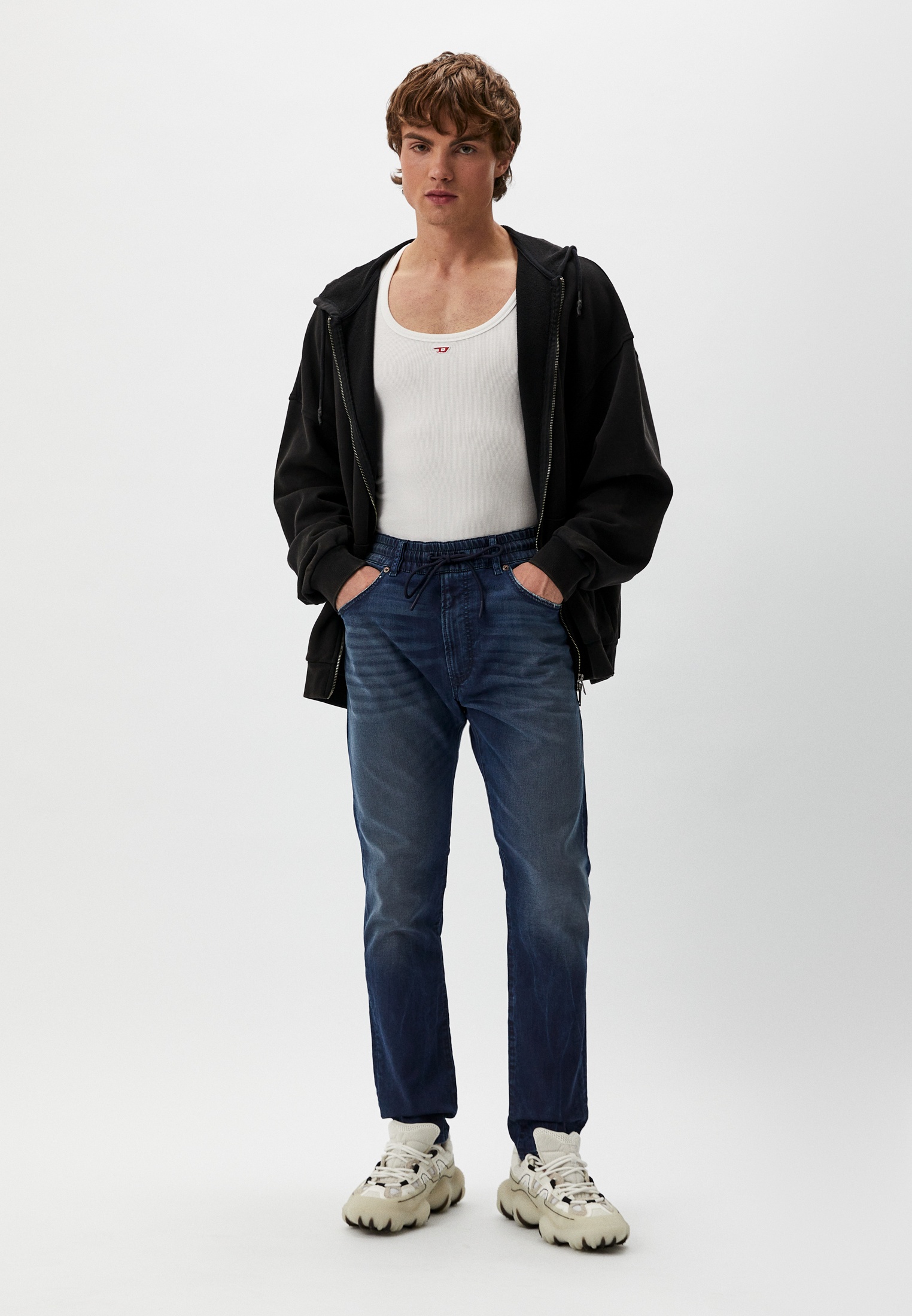 Мужские зауженные джинсы Diesel (Дизель) A09721068DV: изображение 3