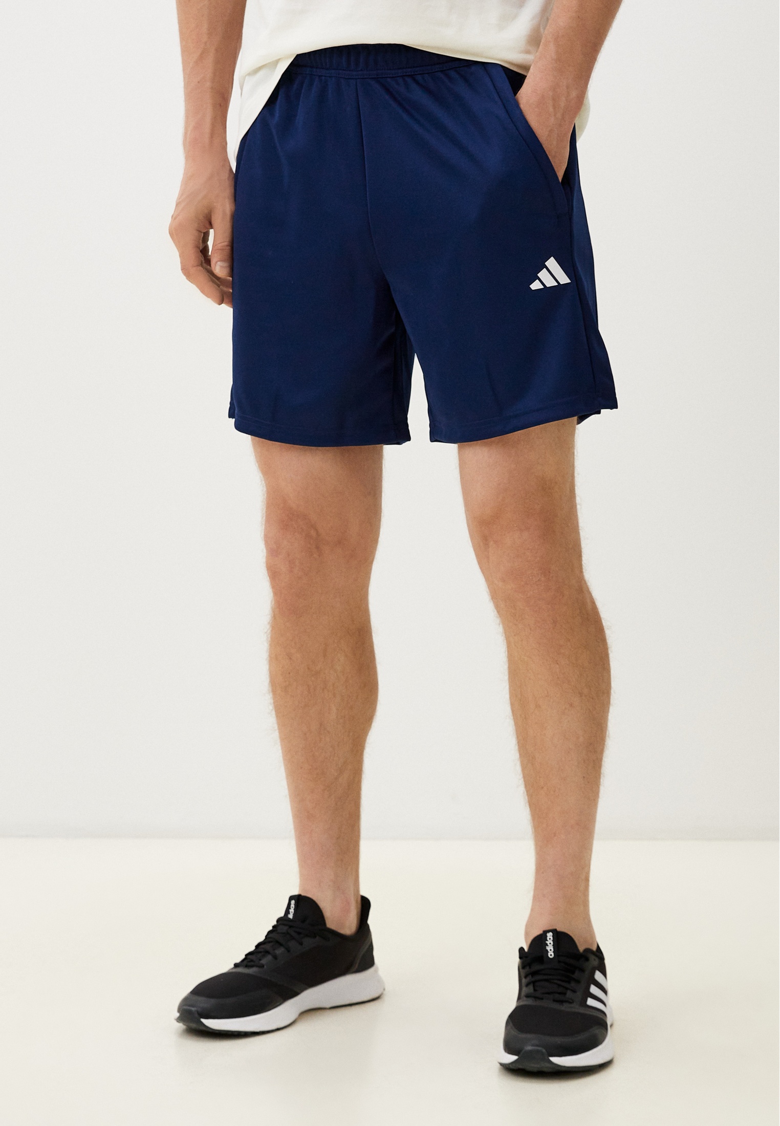 Мужские шорты Adidas (Адидас) IB8162