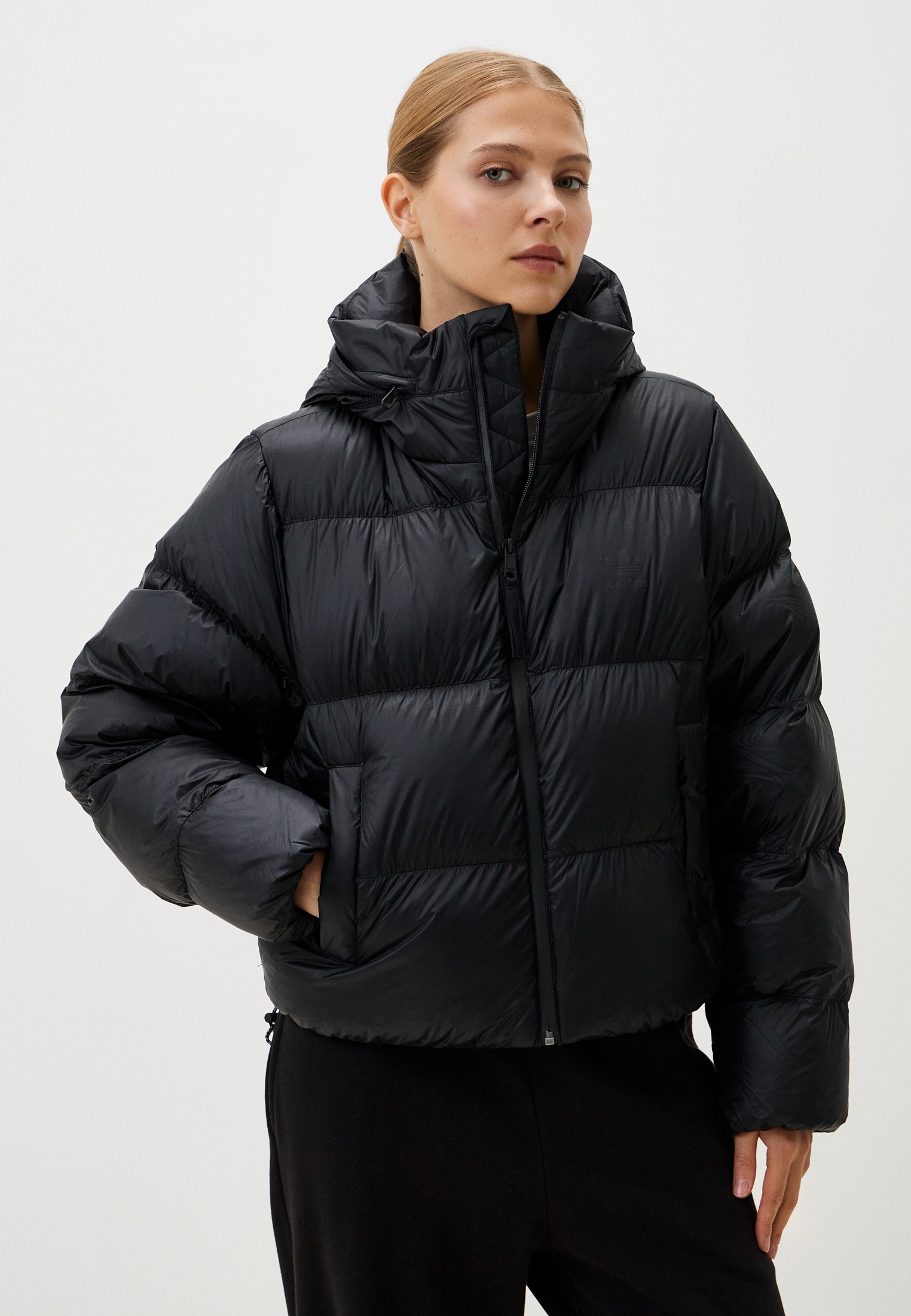 Женская верхняя одежда Adidas Originals (Адидас Ориджиналс) IW8368
