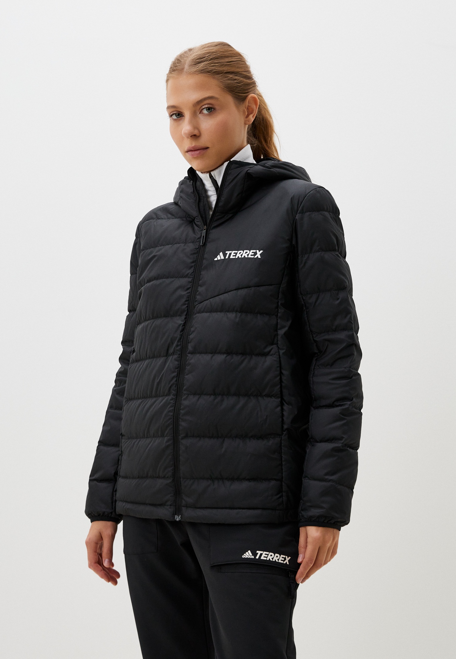 Женская верхняя одежда Adidas (Адидас) JE6756