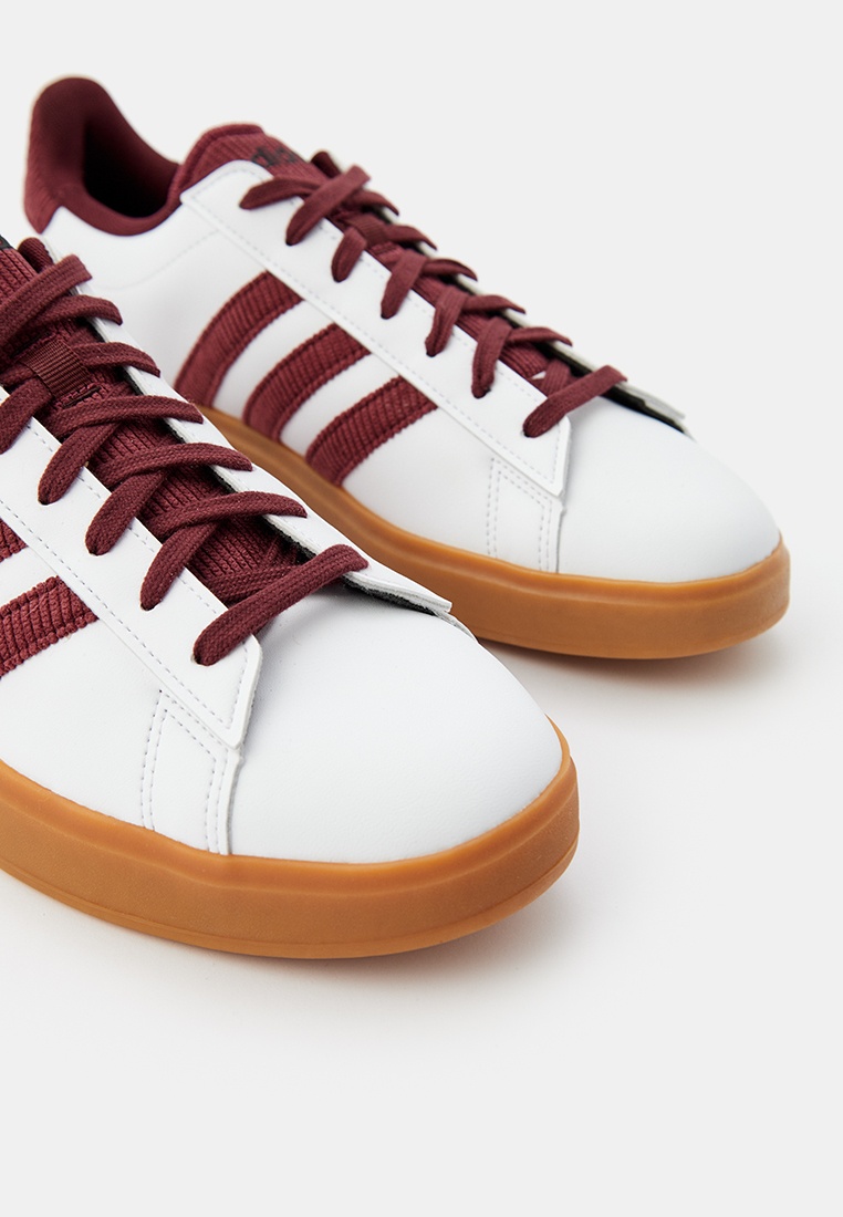 Мужские кеды Adidas (Адидас) IH4803: изображение 2