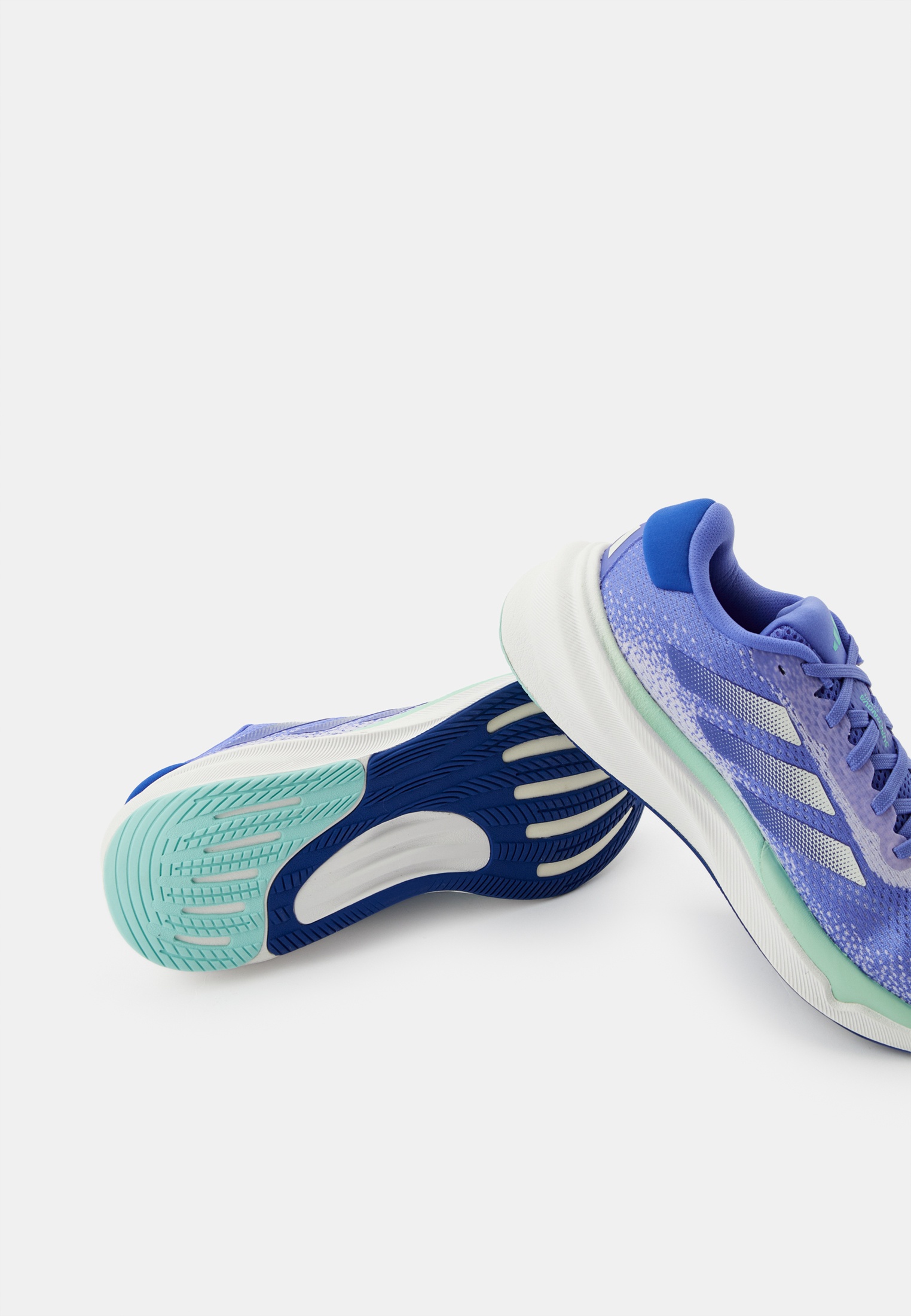Женские кроссовки Adidas (Адидас) ID3695 купить за 9999 руб.