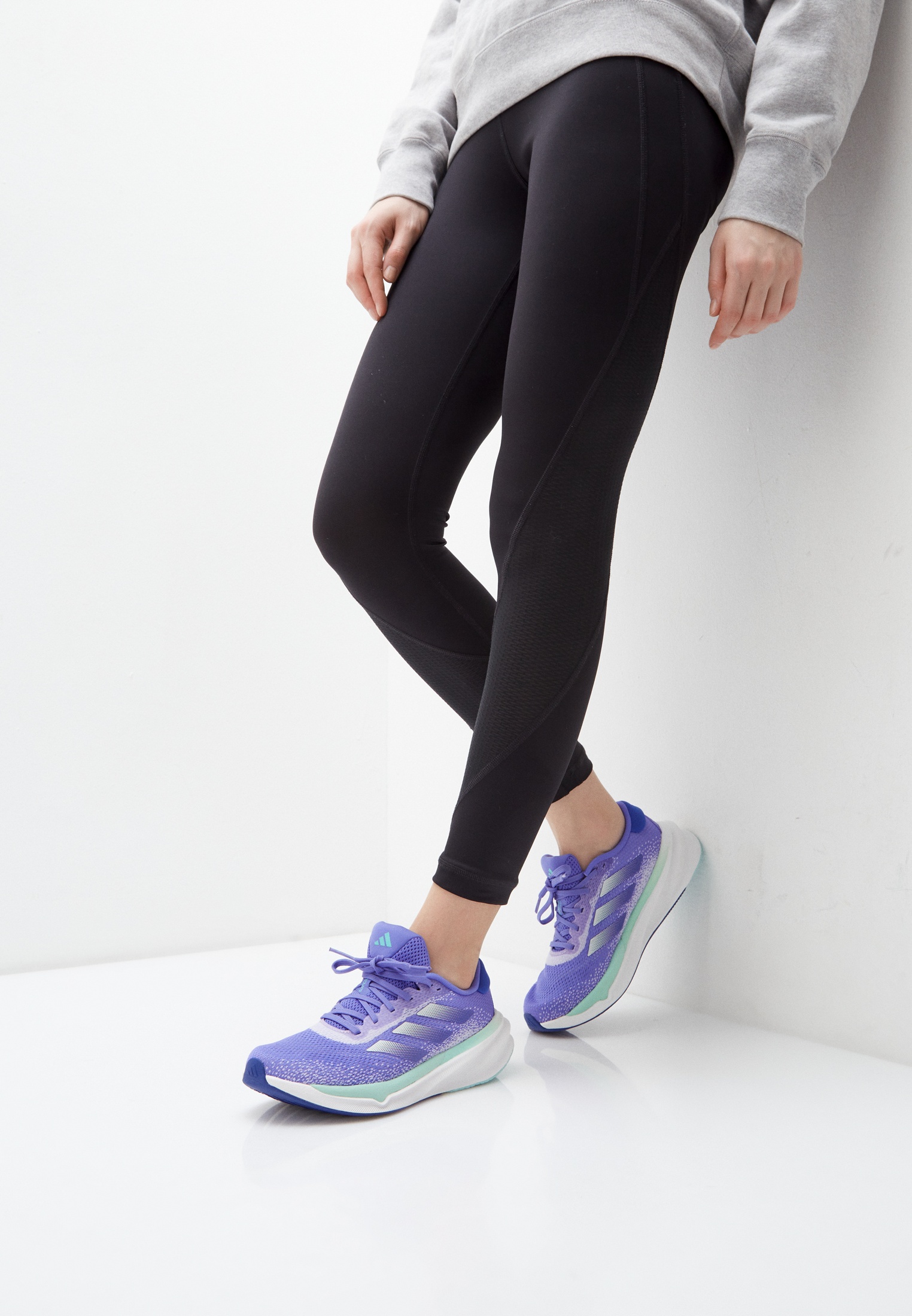 Женские кроссовки Adidas (Адидас) ID3695 купить за 9999 руб.