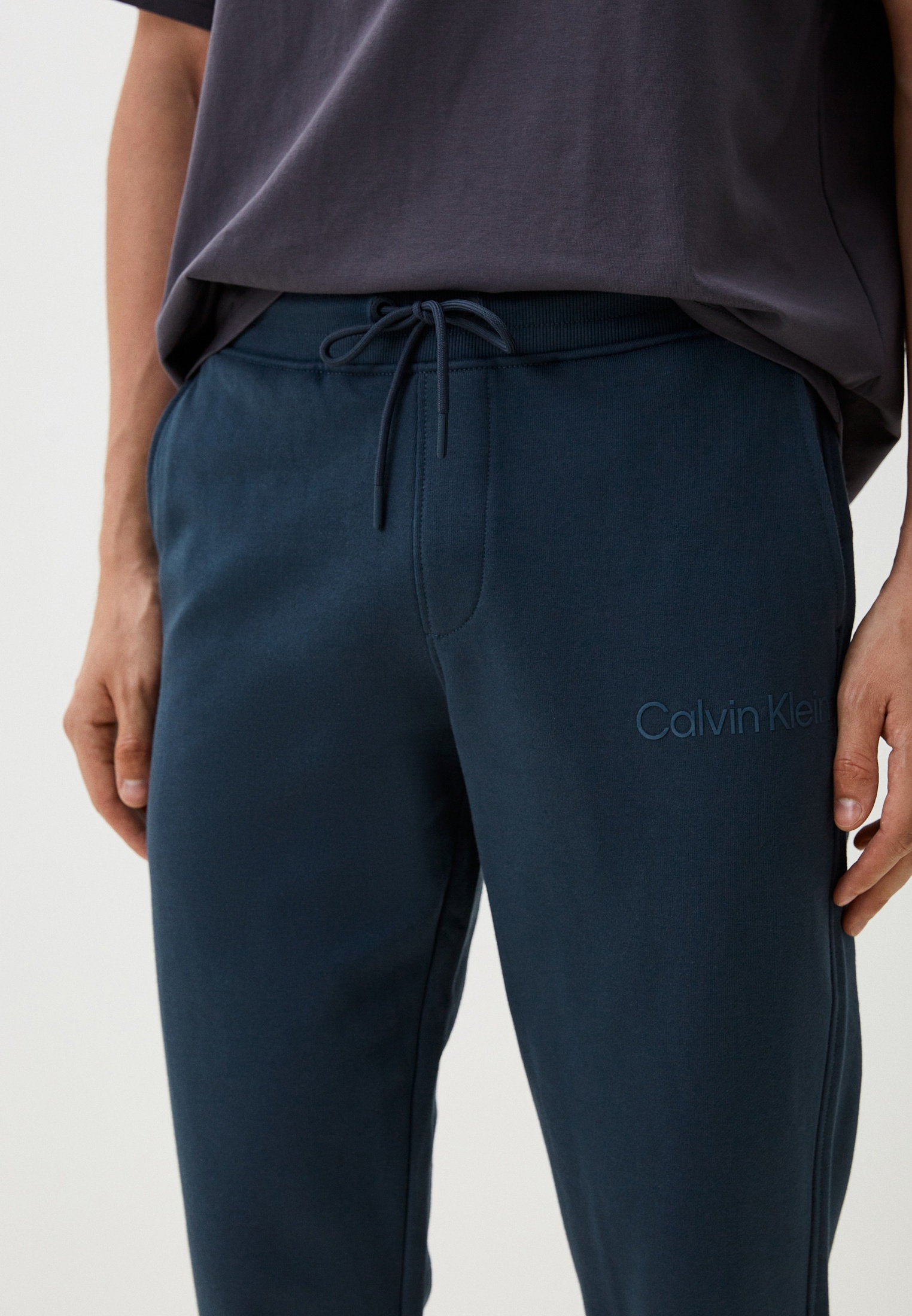 Мужские спортивные брюки Calvin Klein Jeans J30J326886 купить за 9000 руб.