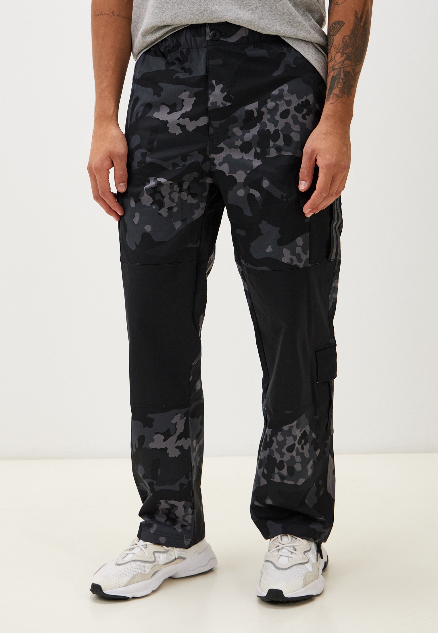 Мужские брюки Adidas Originals (Адидас Ориджиналс) IZ2523