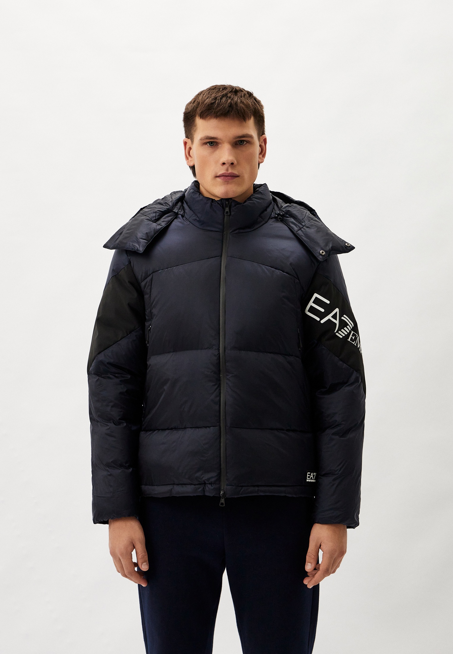 Пуховик EA7 Пуховик EA7