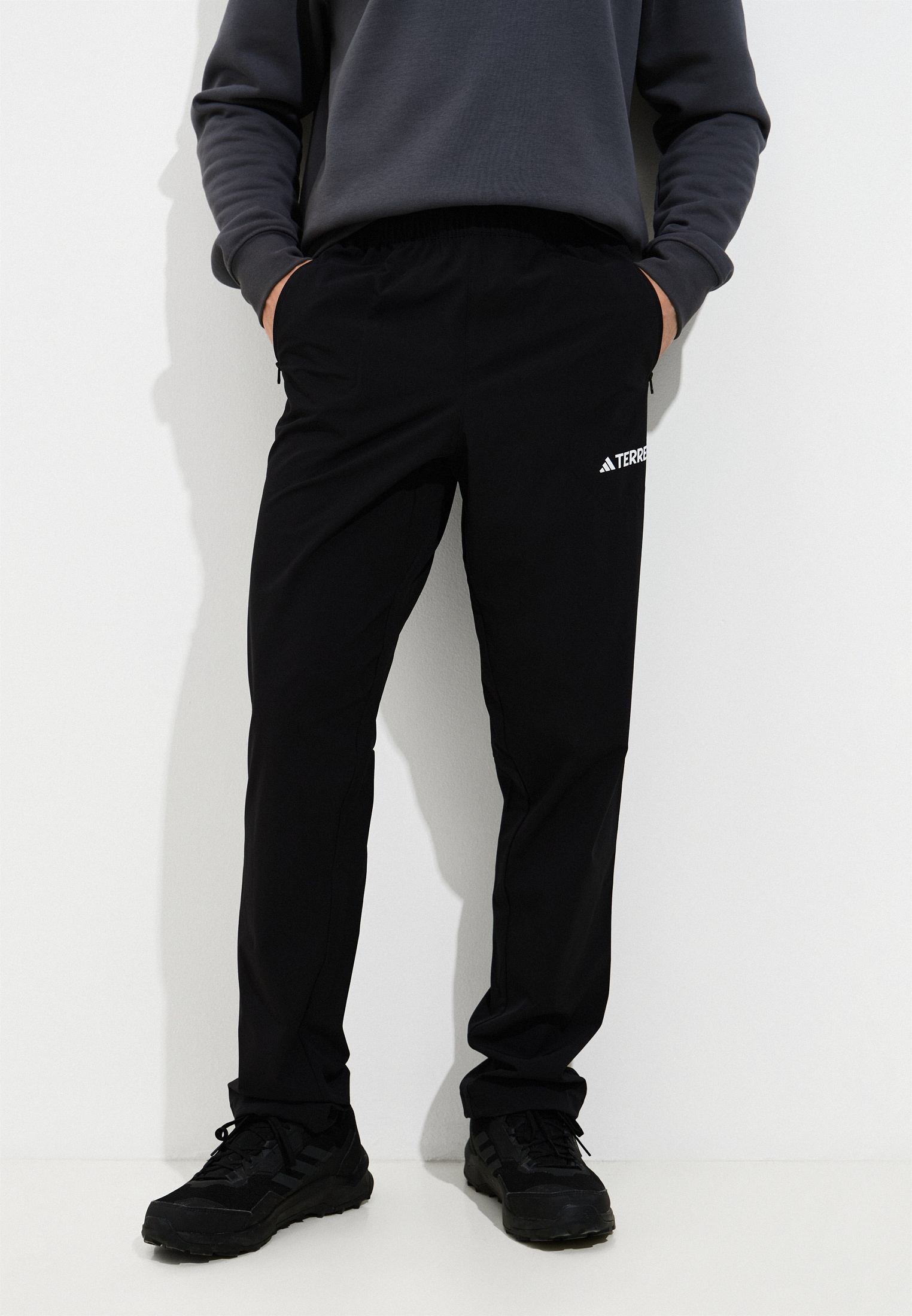 Мужские брюки Adidas (Адидас) Брюки спортивные adidas