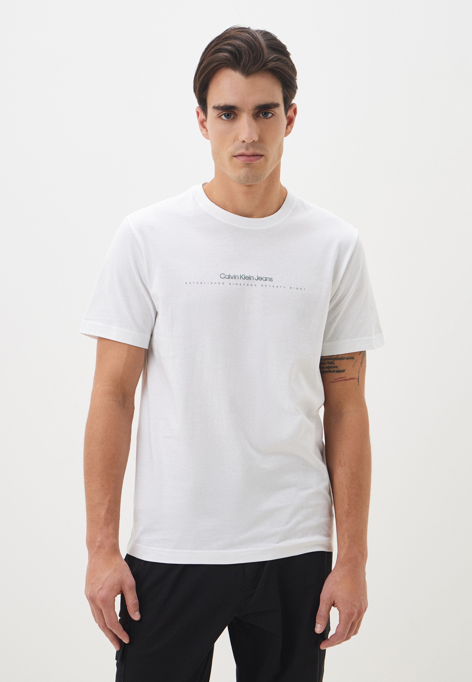 Футболка с коротким рукавом Calvin Klein Jeans J30J327075