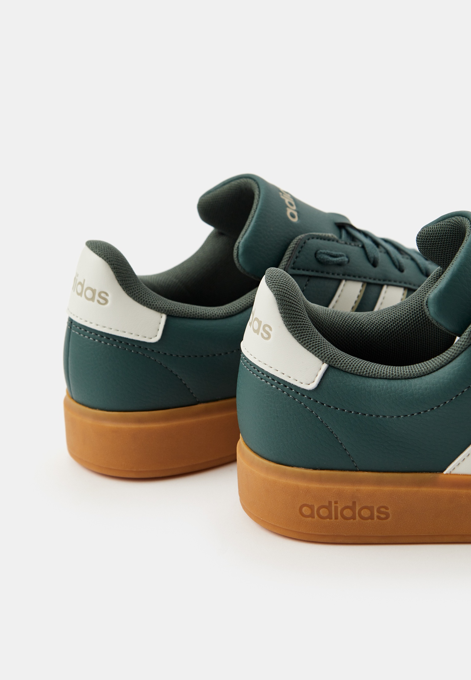 Мужские кеды Adidas (Адидас) JI0946: изображение 4