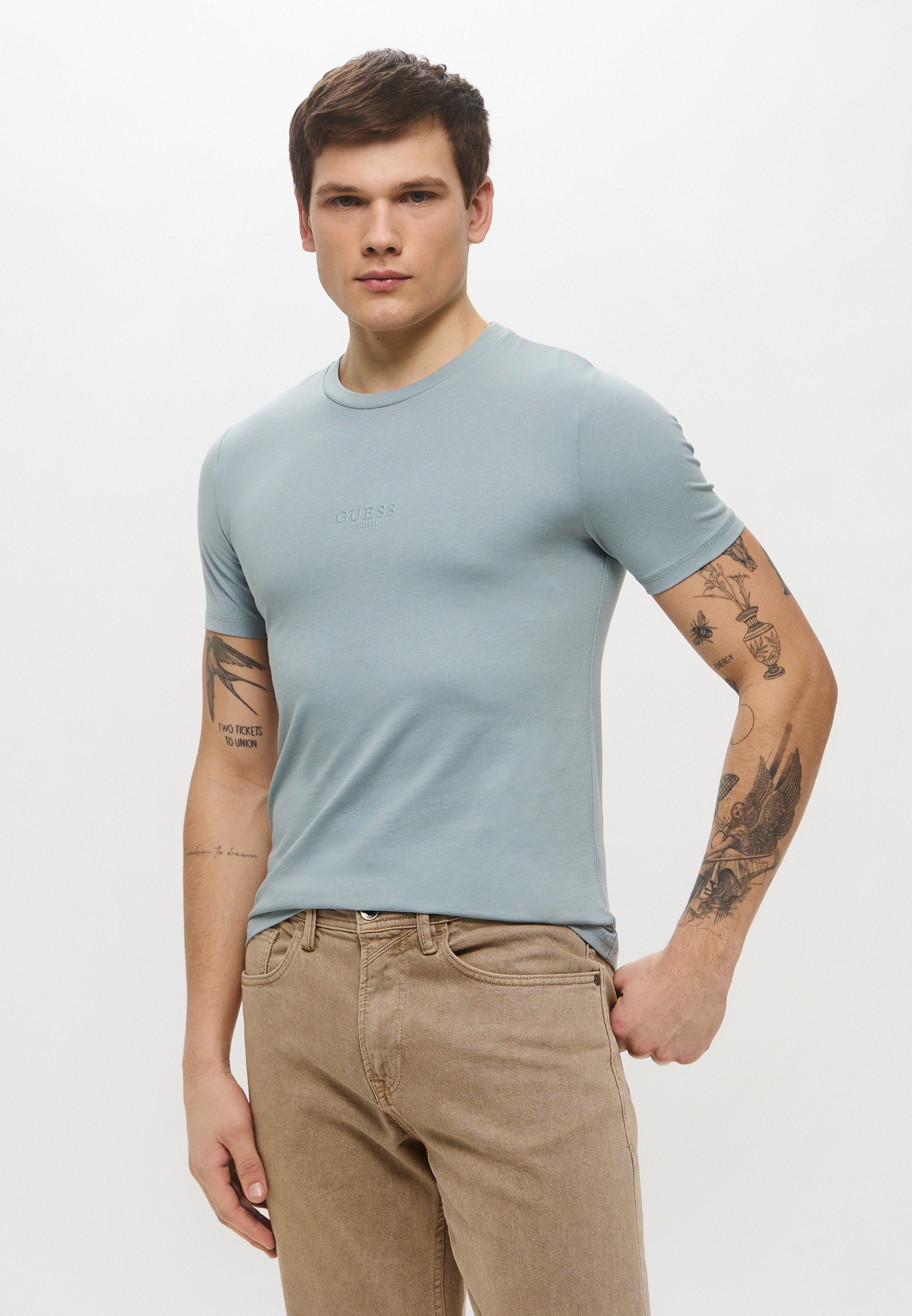 Футболка с коротким рукавом Guess (Гесс) Футболка Guess