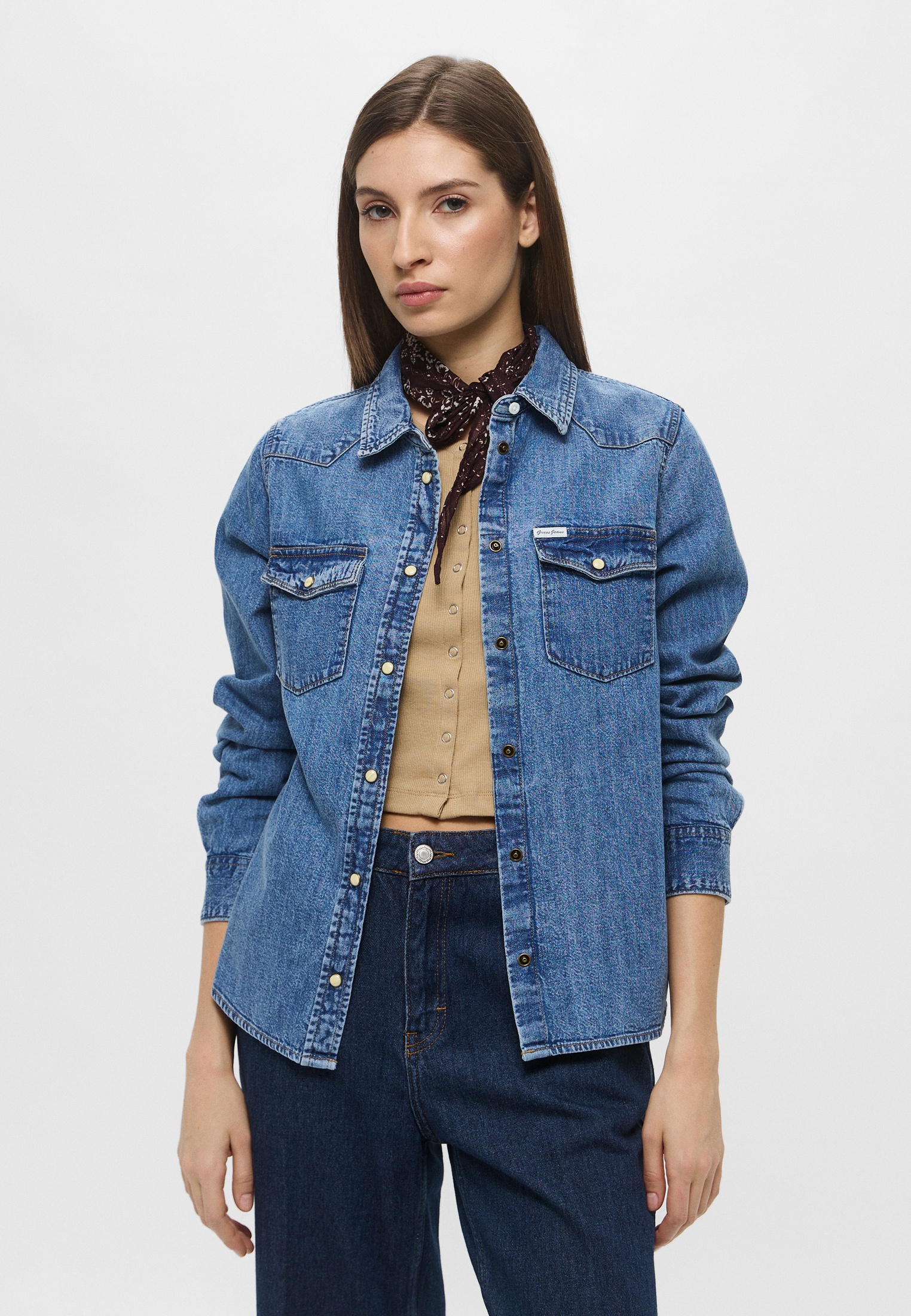 Женские джинсовые рубашки Guess Jeans Рубашка джинсовая Guess Jeans