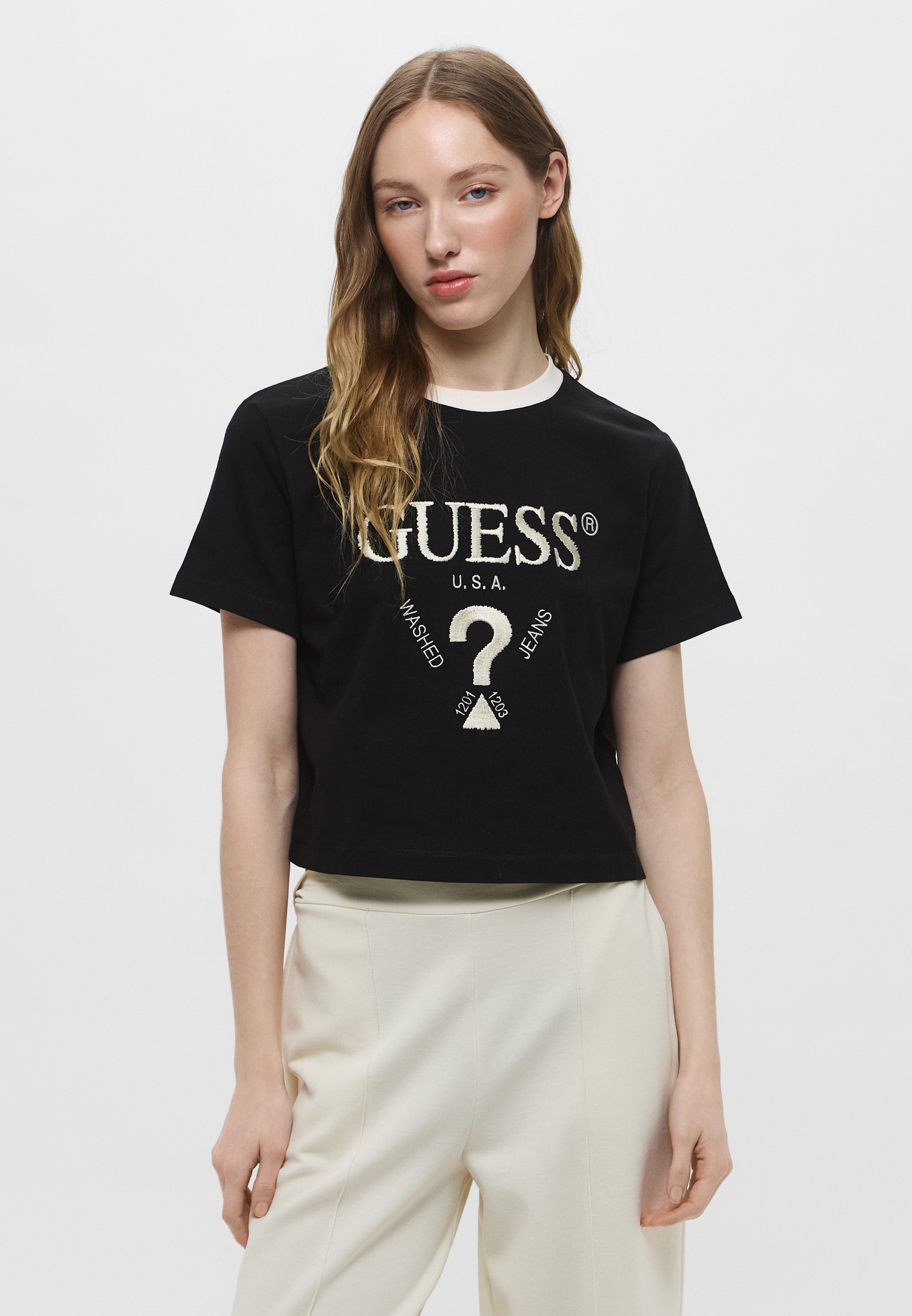 Футболка с коротким рукавом Guess (Гесс) Футболка Guess