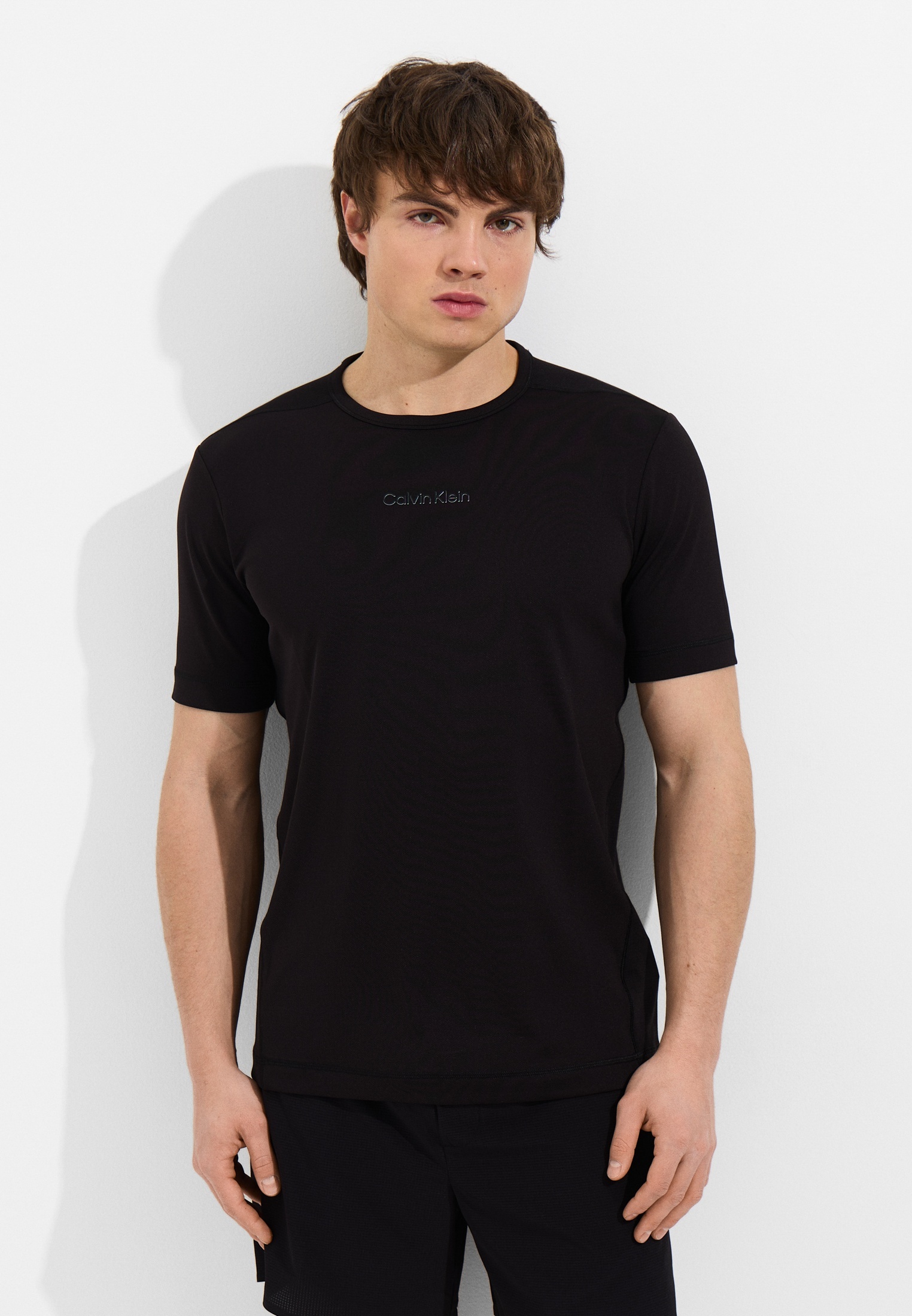 Спортивная футболка Calvin Klein Performance Футболка спортивная Calvin Klein Performance