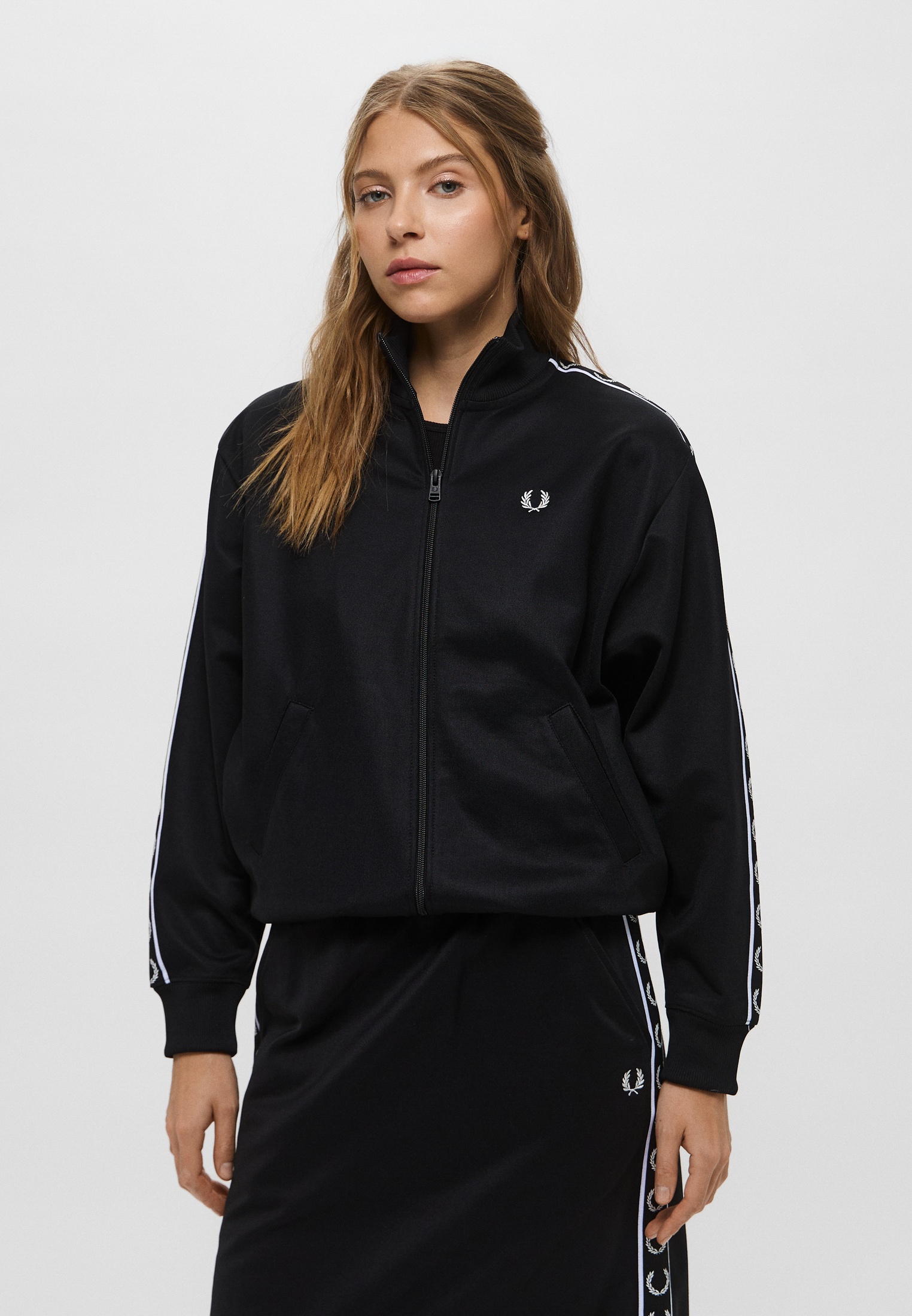 Олимпийка Fred Perry (Фред Перри) J9100