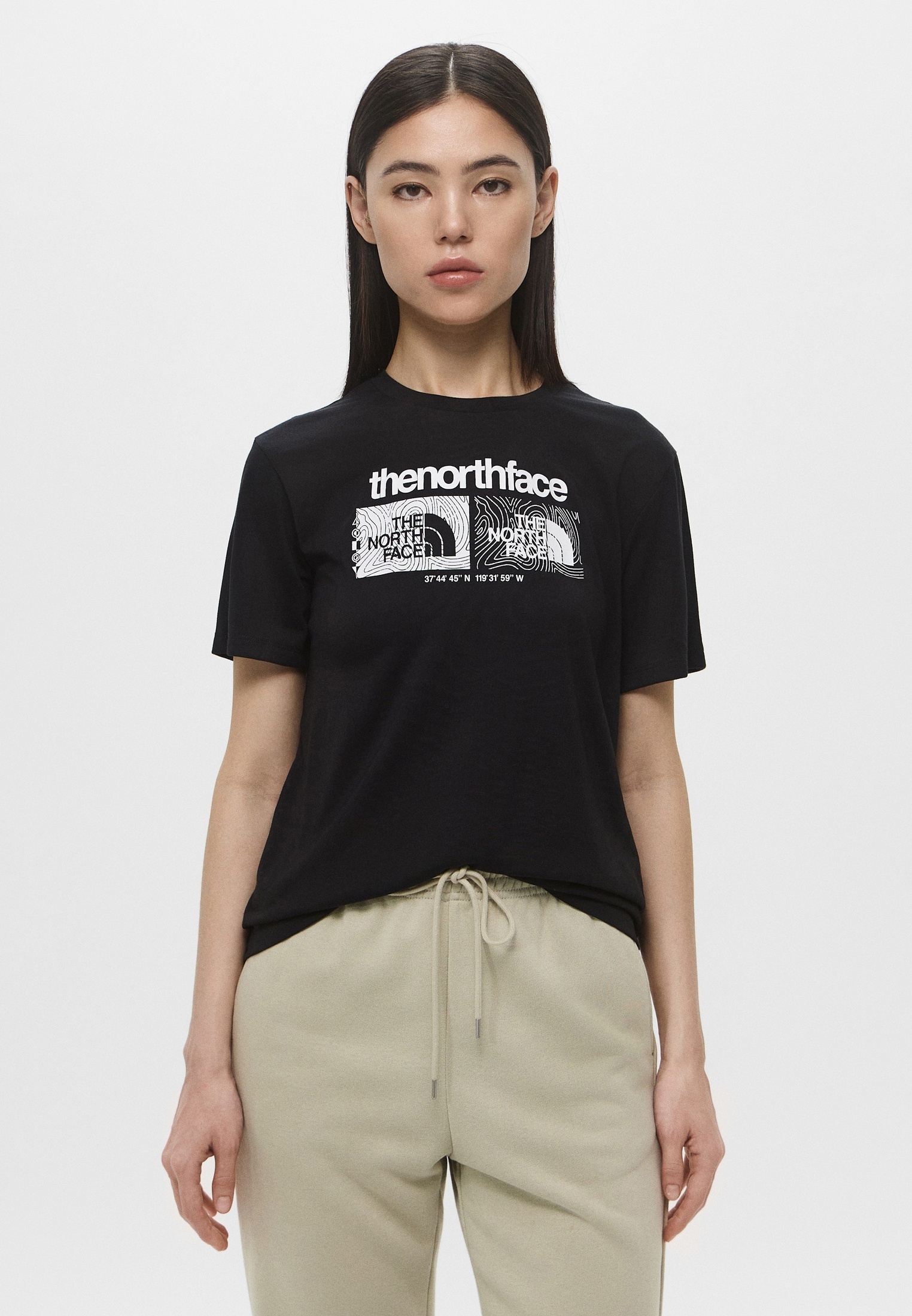 Футболка The North Face (Зе Норт Фейс) NF0A8BRZ