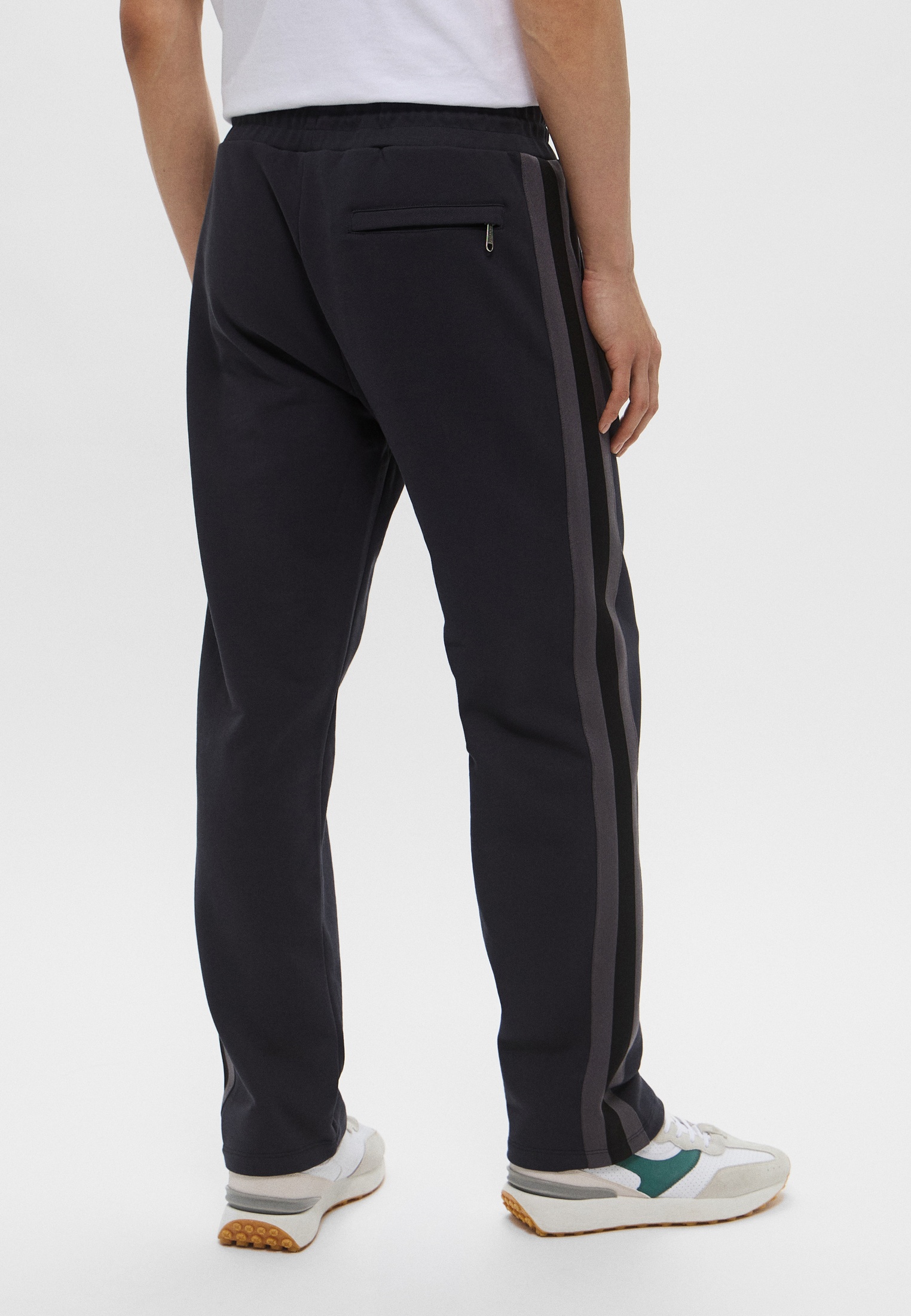 Мужские спортивные брюки Bikkembergs (Биккембергс) BMF0726: изображение 3
