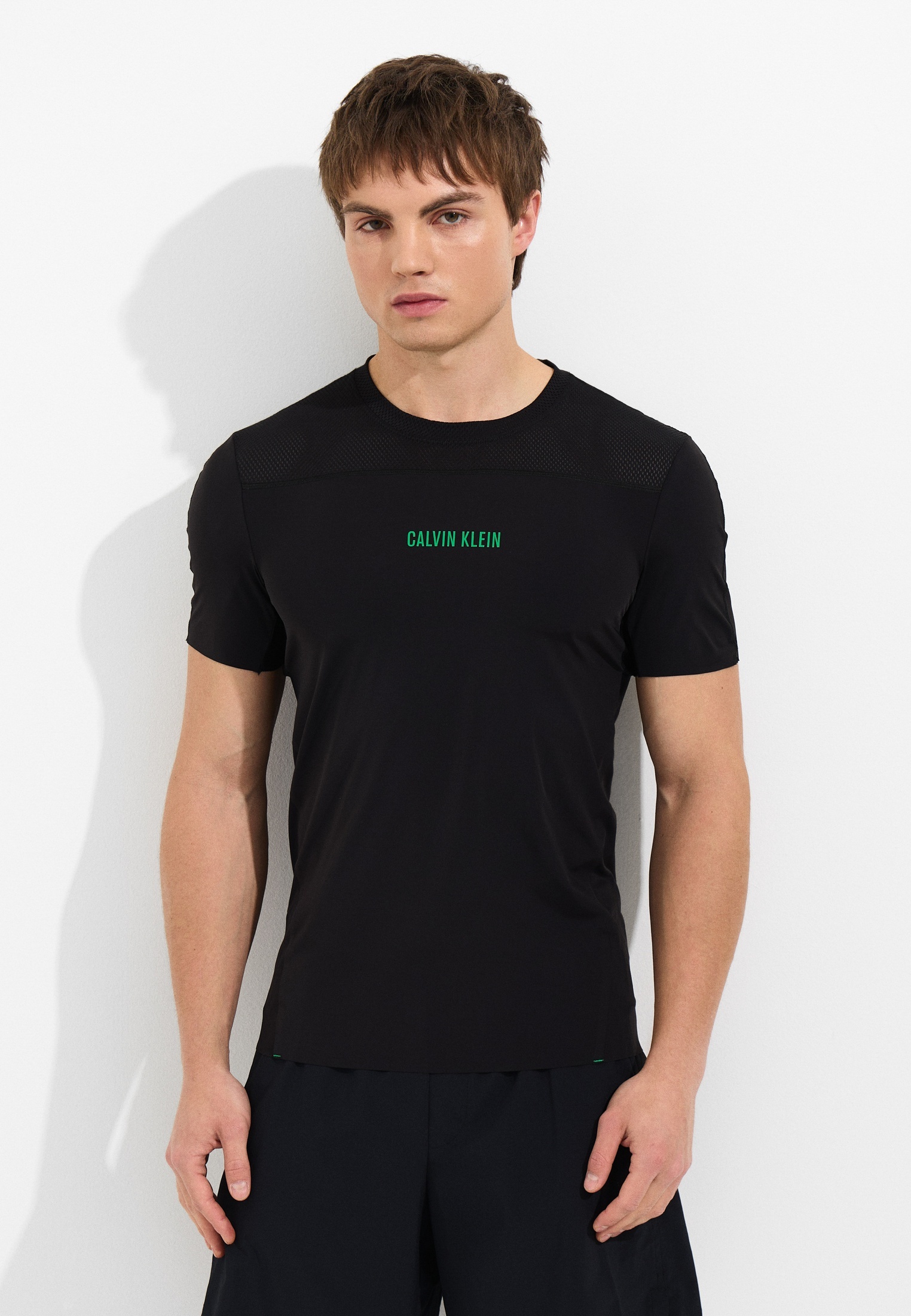 Спортивная футболка Calvin Klein Performance Футболка спортивная Calvin Klein Performance