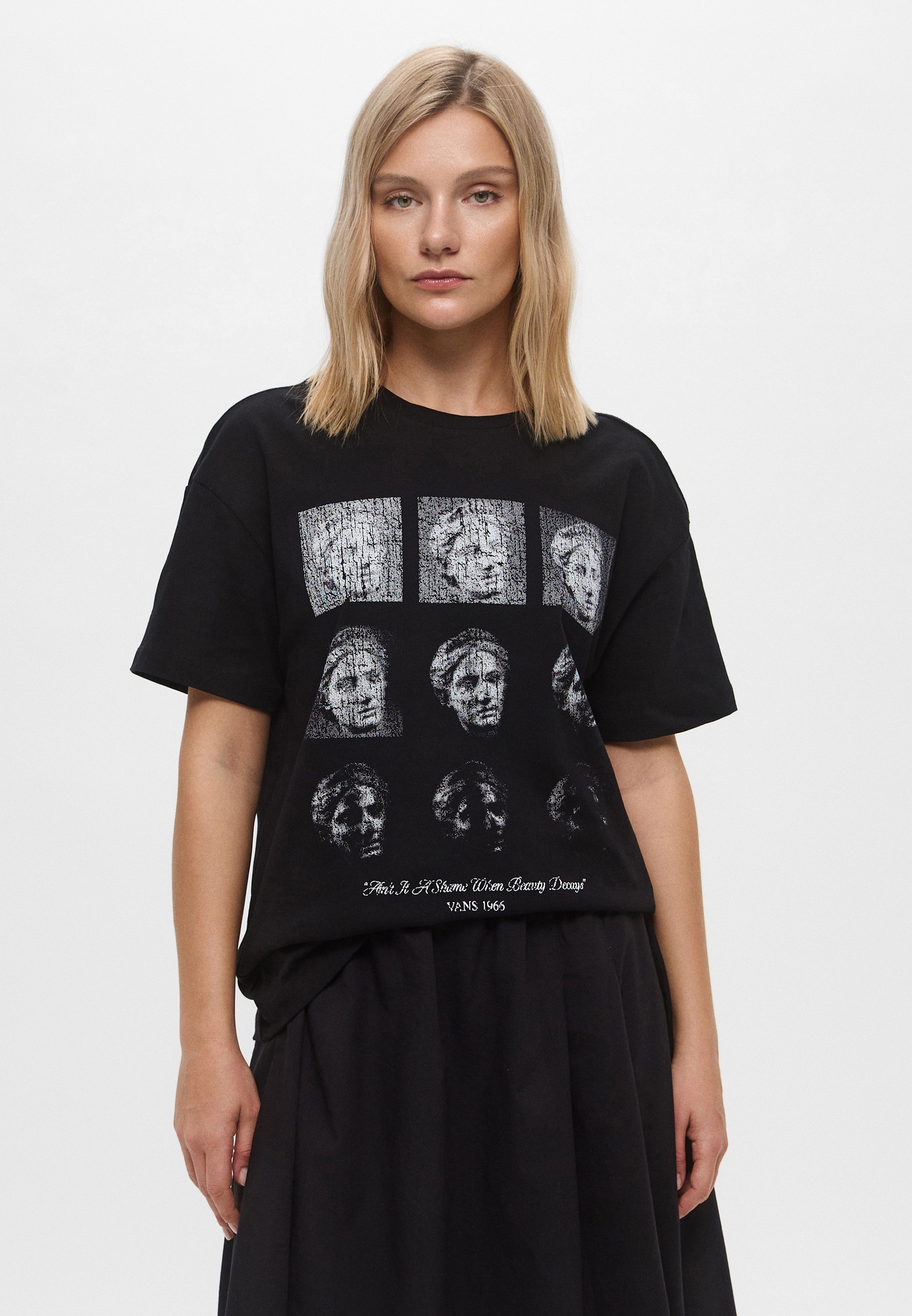 Футболка VANS (ВАНС) VN000MCR