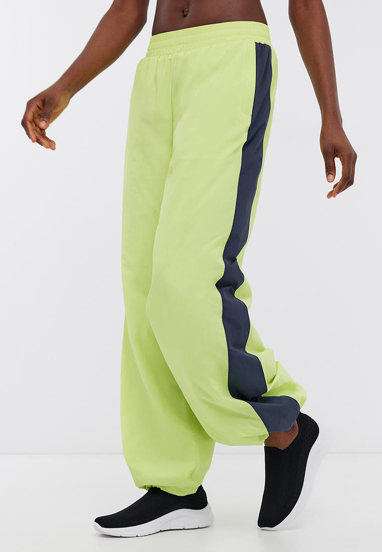 Женские спортивные брюки Baon (Баон) B2924061-SUNNY LIME-L