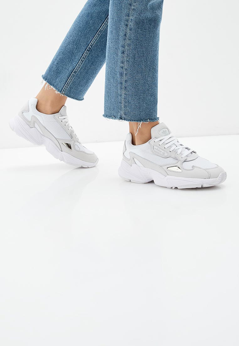 adidas Originals Falcon W