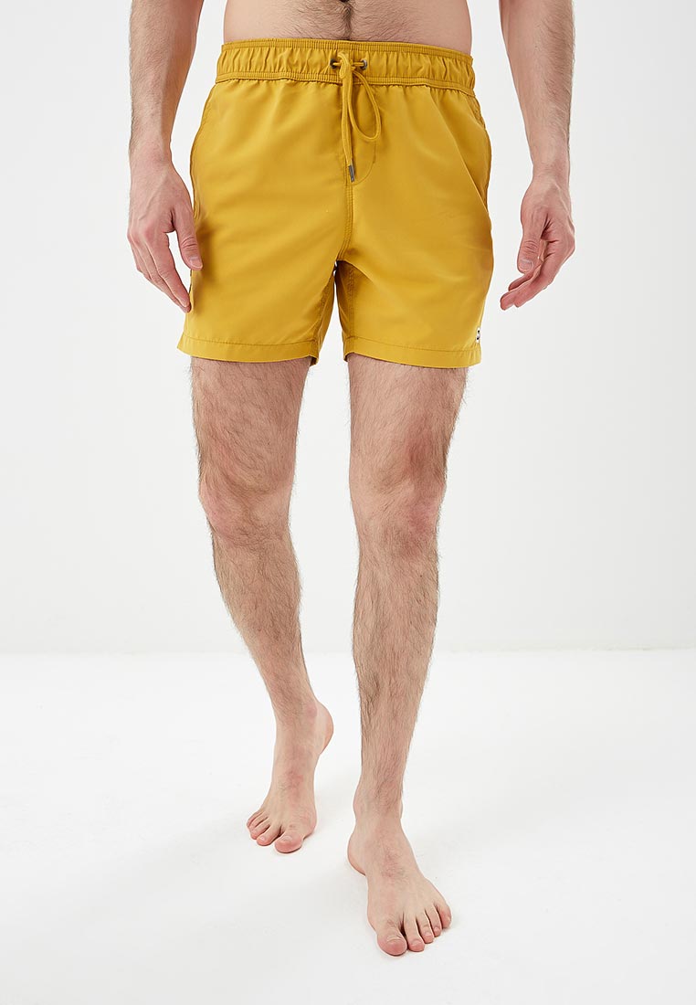 Желтые мужские шорты