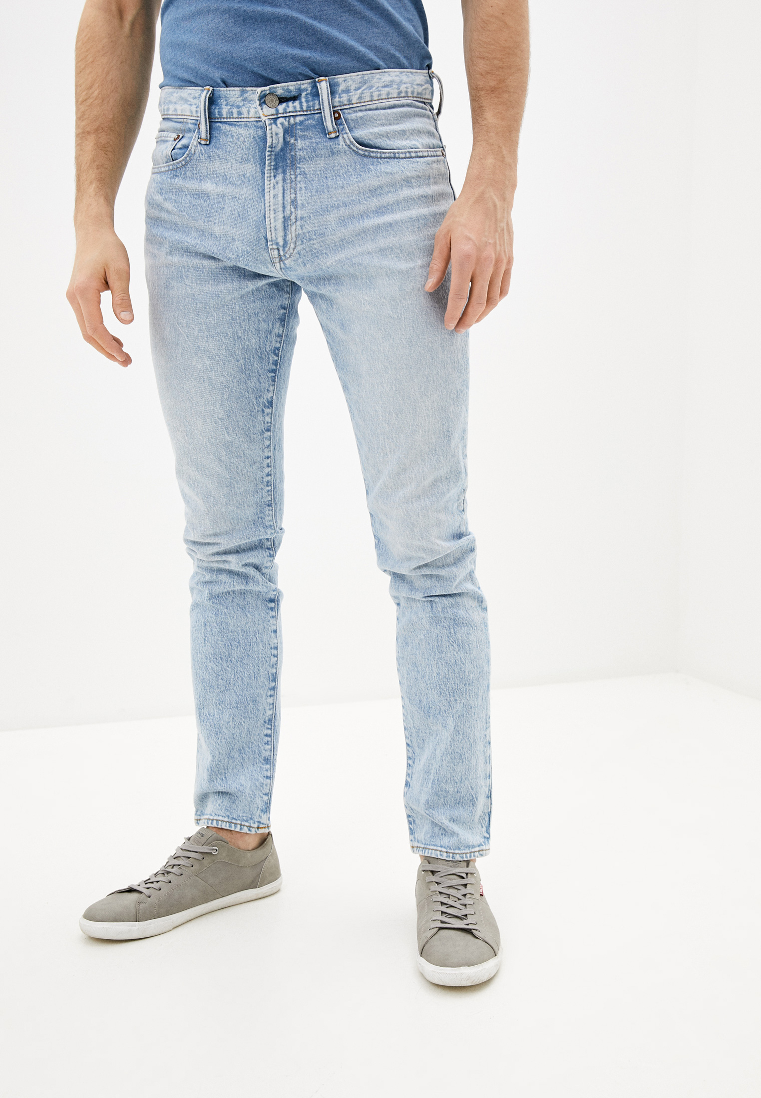 Голубые мужские джинсы купить. Tommy Jeans мужские джинсы 2020. Тонкие джинсы мужские. Летние голубые джинсы мужские. Джинсы летние мужские прямые.