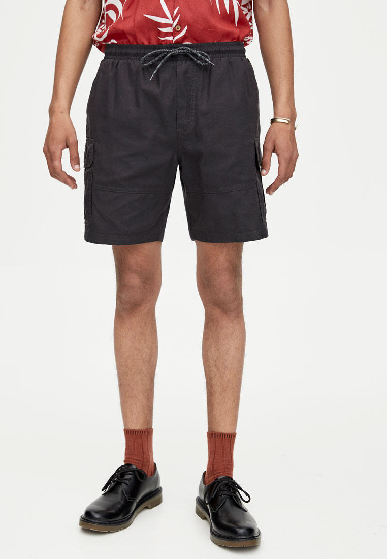 Шорты born. Шорты pull bear мужские в рубчик. Шорты барбери черные. Шорты pull and bear женские. Декатлон шорты для йоги.