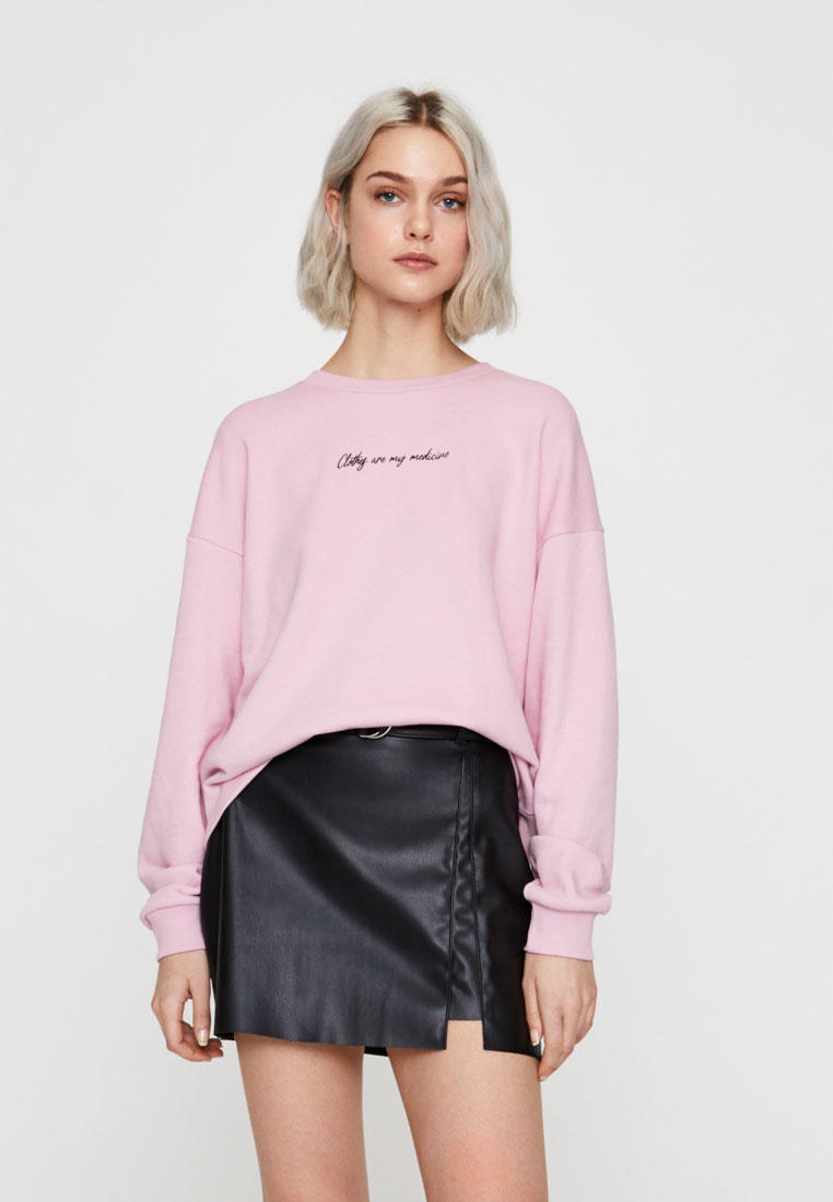 Pull pink. Pull and bear свитшот женский. Pull pink. Толстовка pull and bear женская. Персиковый свитшот.