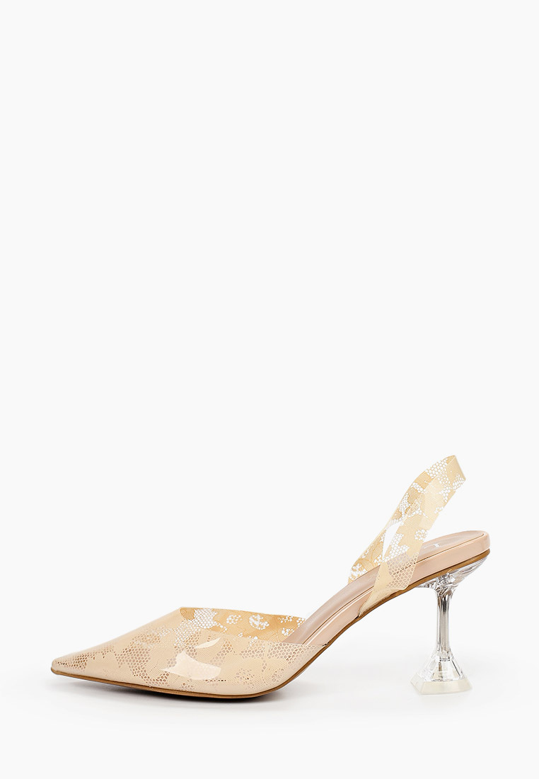 Качественная женская обувь. Туфли lanvil. L туфля. Дай туфли. Женщины надели туфли.