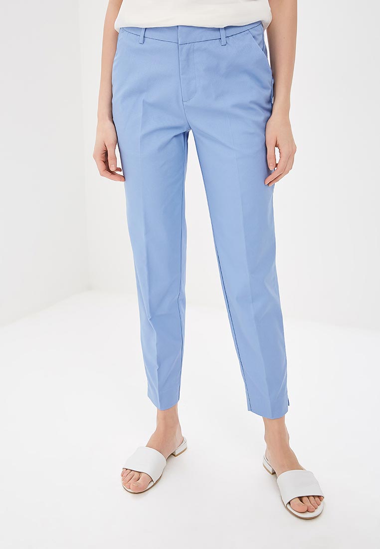 Голубого цвета женские брюки. Синие брюки женские. Голубого цвета женские брюки. Голубые брюки женские. Брюки женские классические голубые.