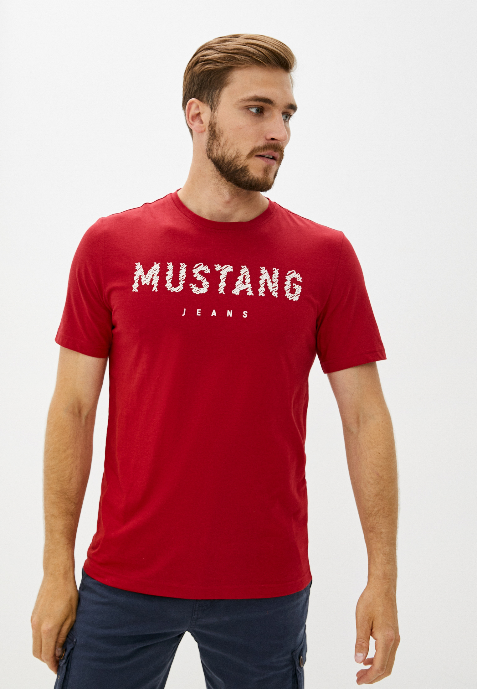 Красный алекс. Мустанг красная футболка мужская. Майка Мустанг мужская. Футболка Мустанг мужская. Футболка Mustang мужская белая.