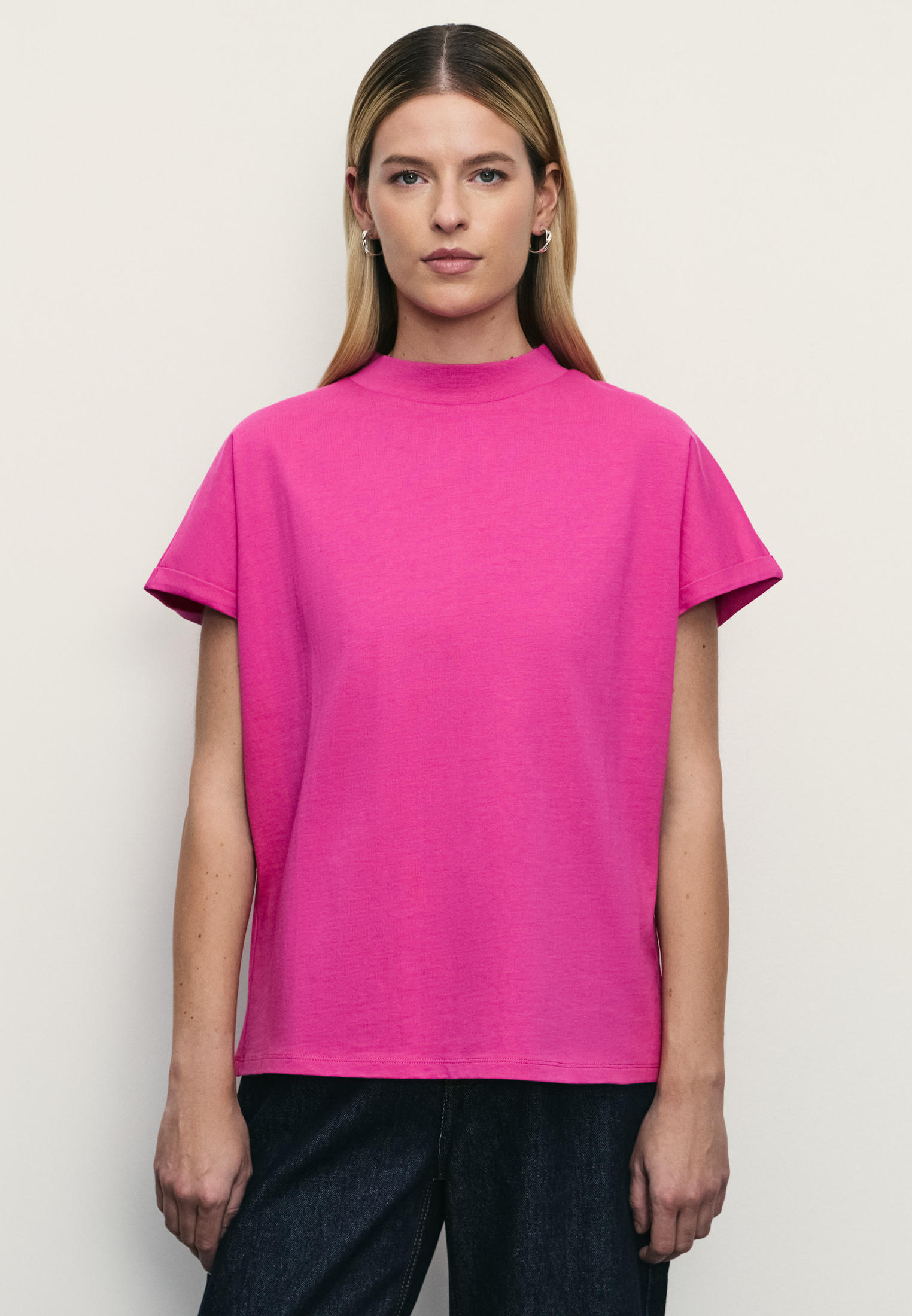 ZarinaФутболка