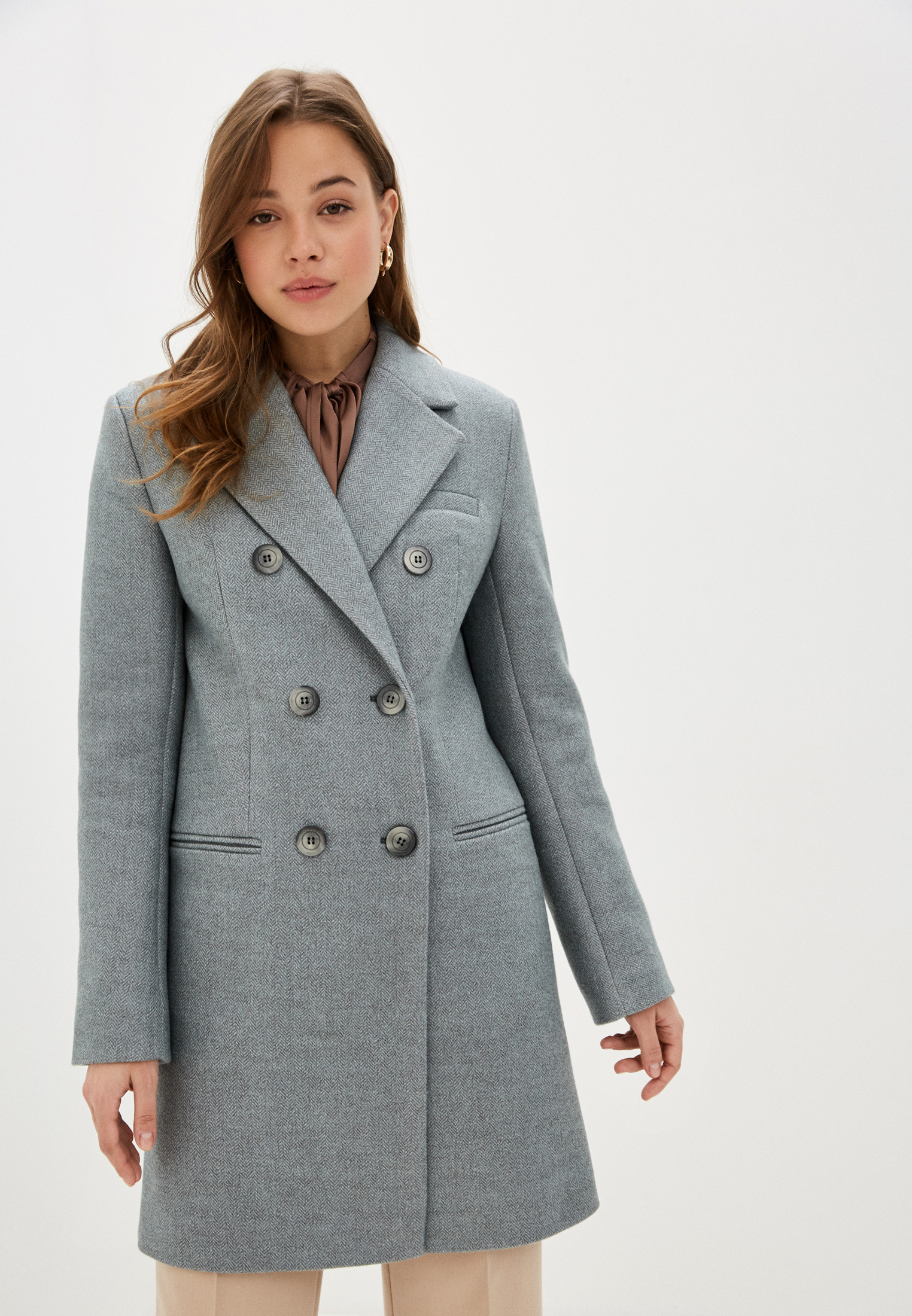 Официальные сайты женских пальто. Белое пальто из кашемира. Белое пальто женское зимнее. Большевичка пальто женское. Пальто pompa пальто 2020.