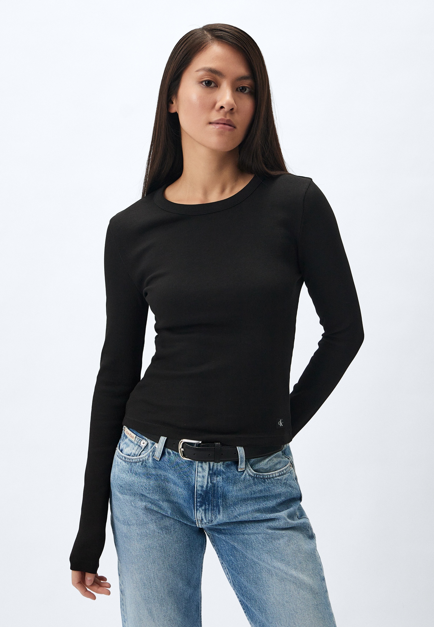 Лонгслив Calvin Klein Jeans, цвет: черный, MP002XW0IQQN — купить в ...